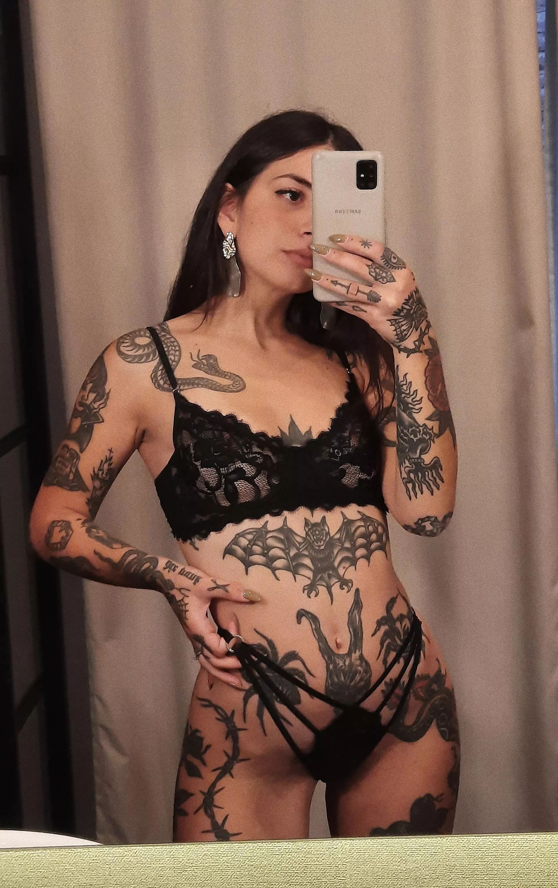 free onlyfans ðŸ–¤ petite tattooed babe, now online ðŸ”¥ link in comments