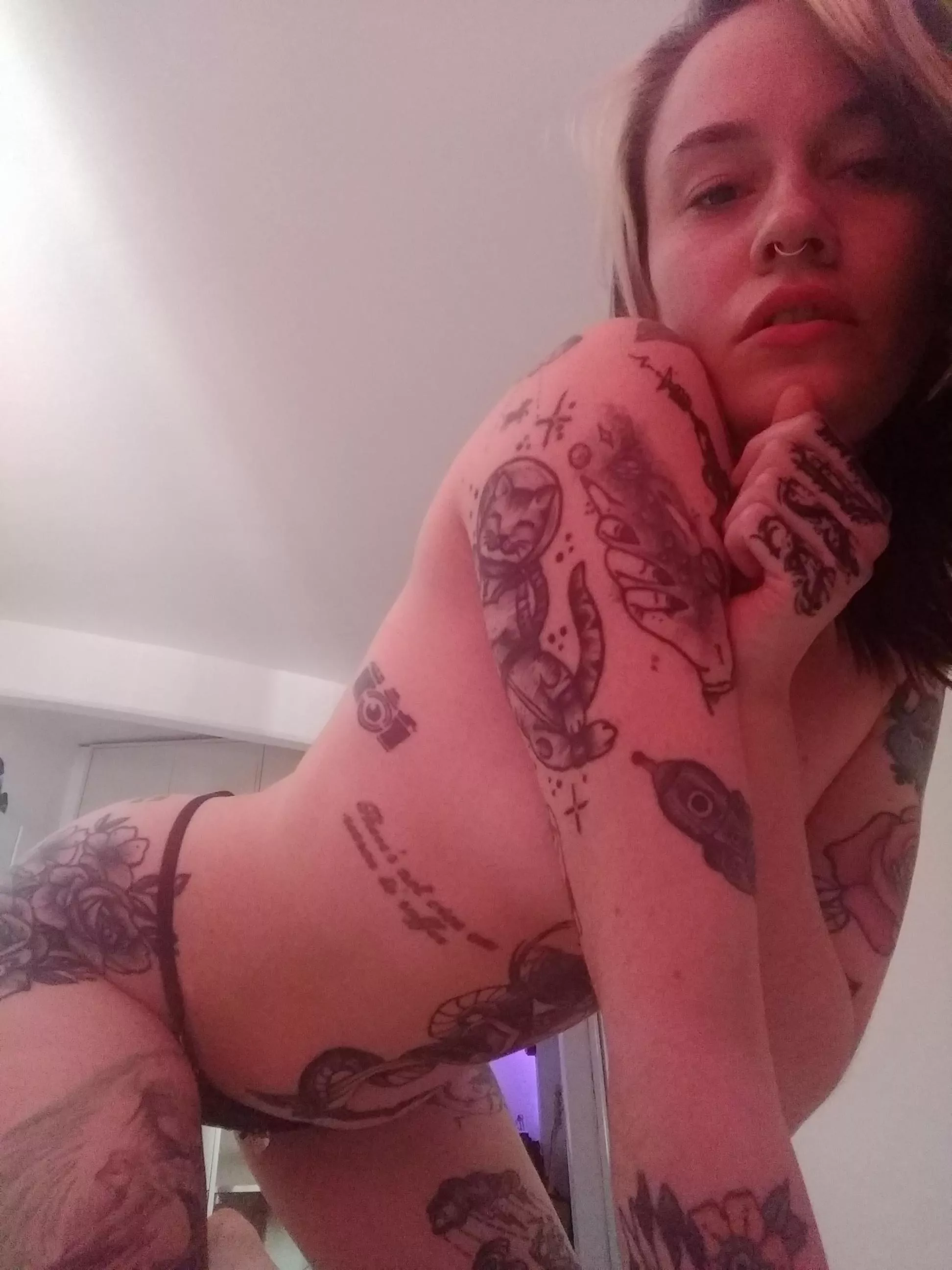 FREE SUBSCRIPTION ðŸ’Ÿ link in comments â¬‡ï¸ Tiny inked latina ðŸ”¥ I'm into fetish. I love POV, JOI, FEMDOM, DD/LG, HUMILLIATION, TEASING. CUSTOM VIDEOS, AUDIOS, PHOTOS ðŸ’‹