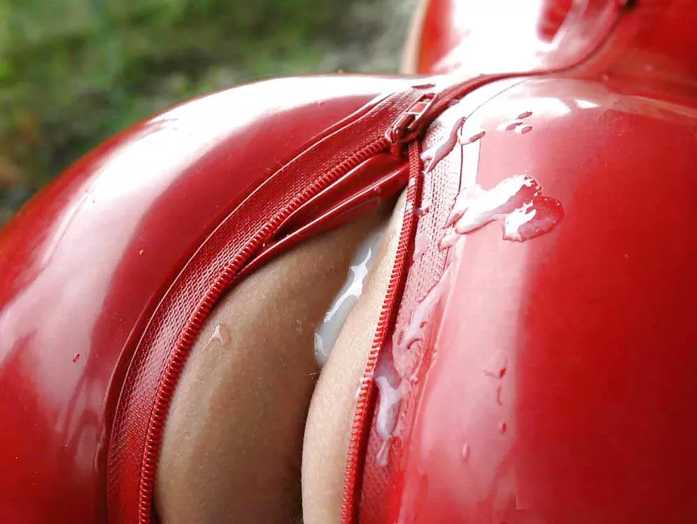 Fresh Cum on Latex