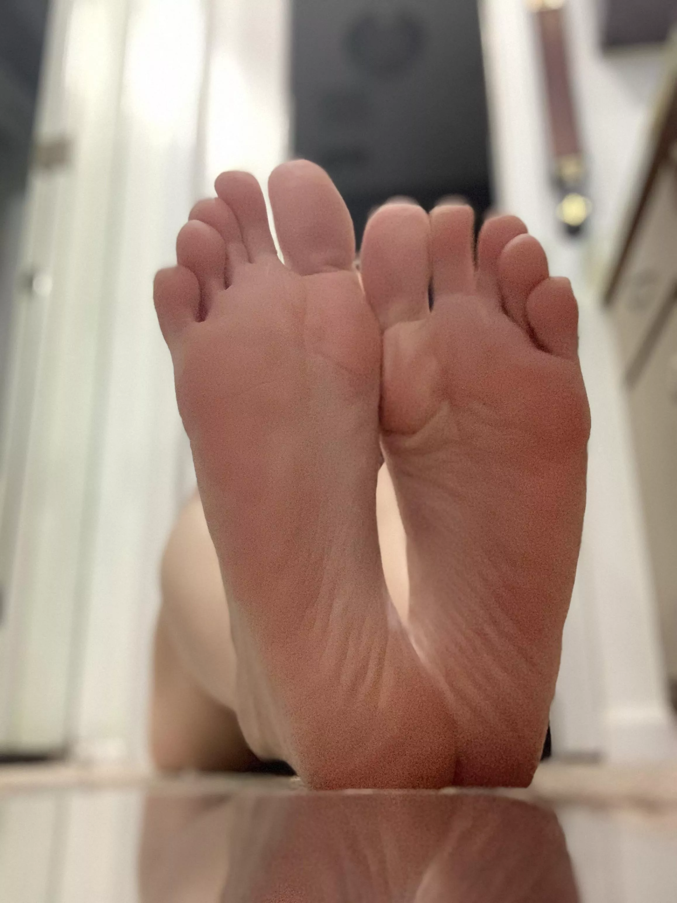 Fresh outta the shower 👣🧼💦🚿