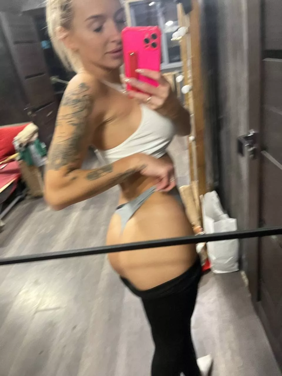 fuck me in the gym)