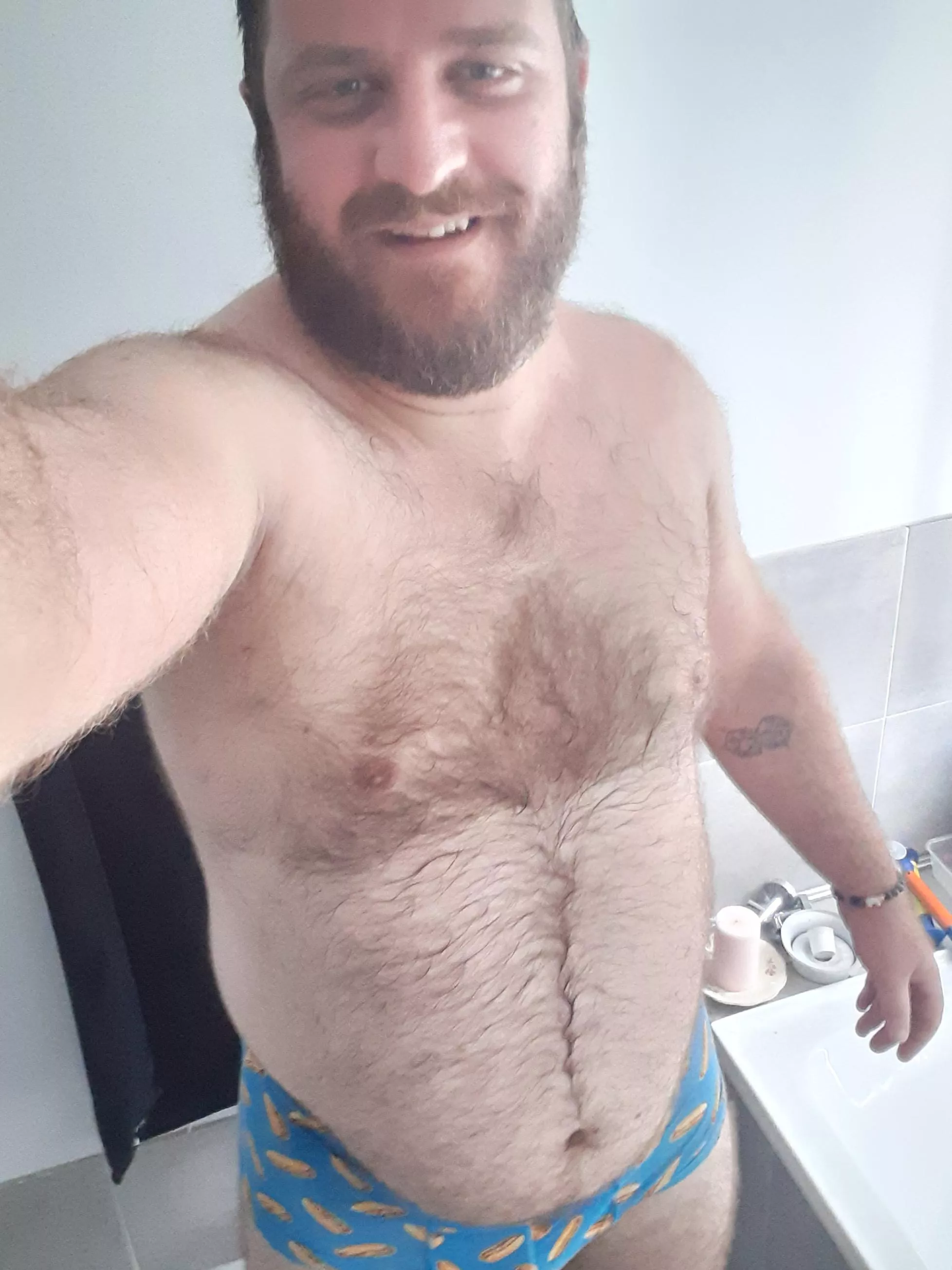 G'day lads! Hot, sweaty, dirty. Australian summer is bs with how frequently I have to mow; my jocks were completely drenched.