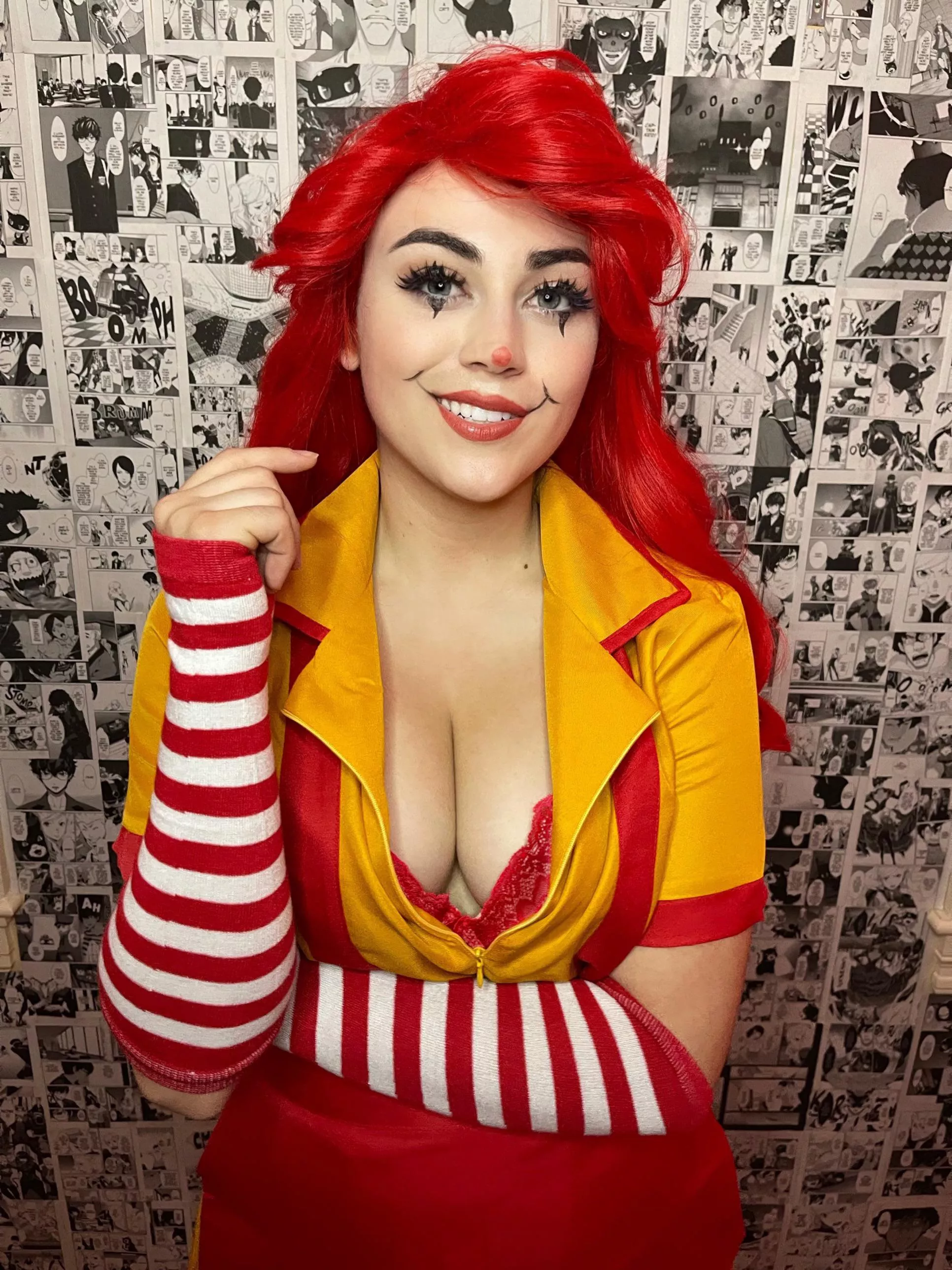 Gender swap Ronald McDonald by Buttercupcosplays