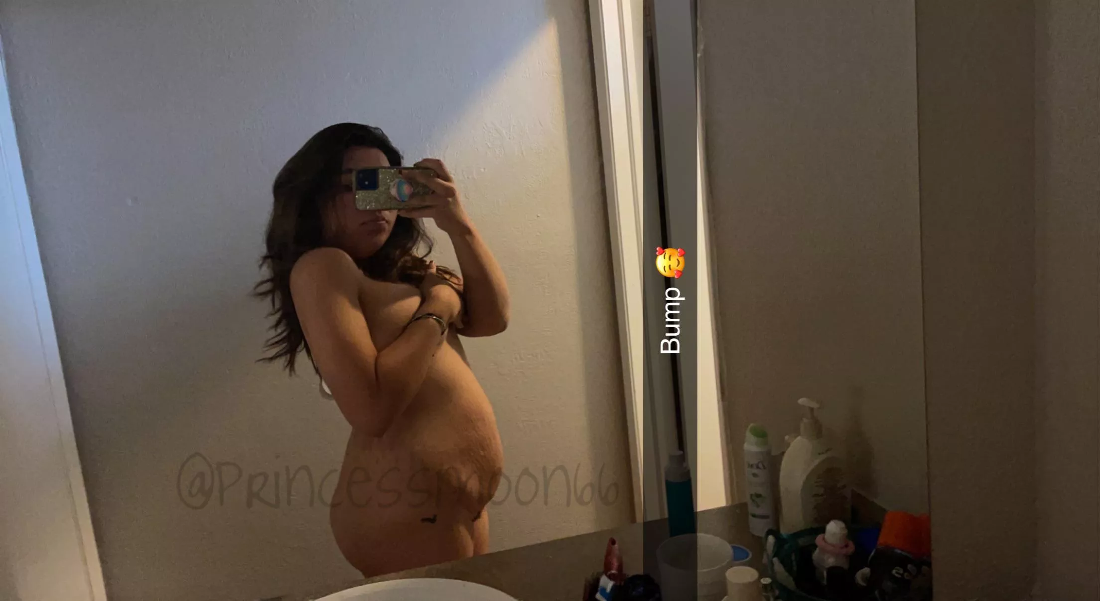 Get pics like this daily on my private snap 🥰💕 Be the first to know how many babies are in my belly 😛