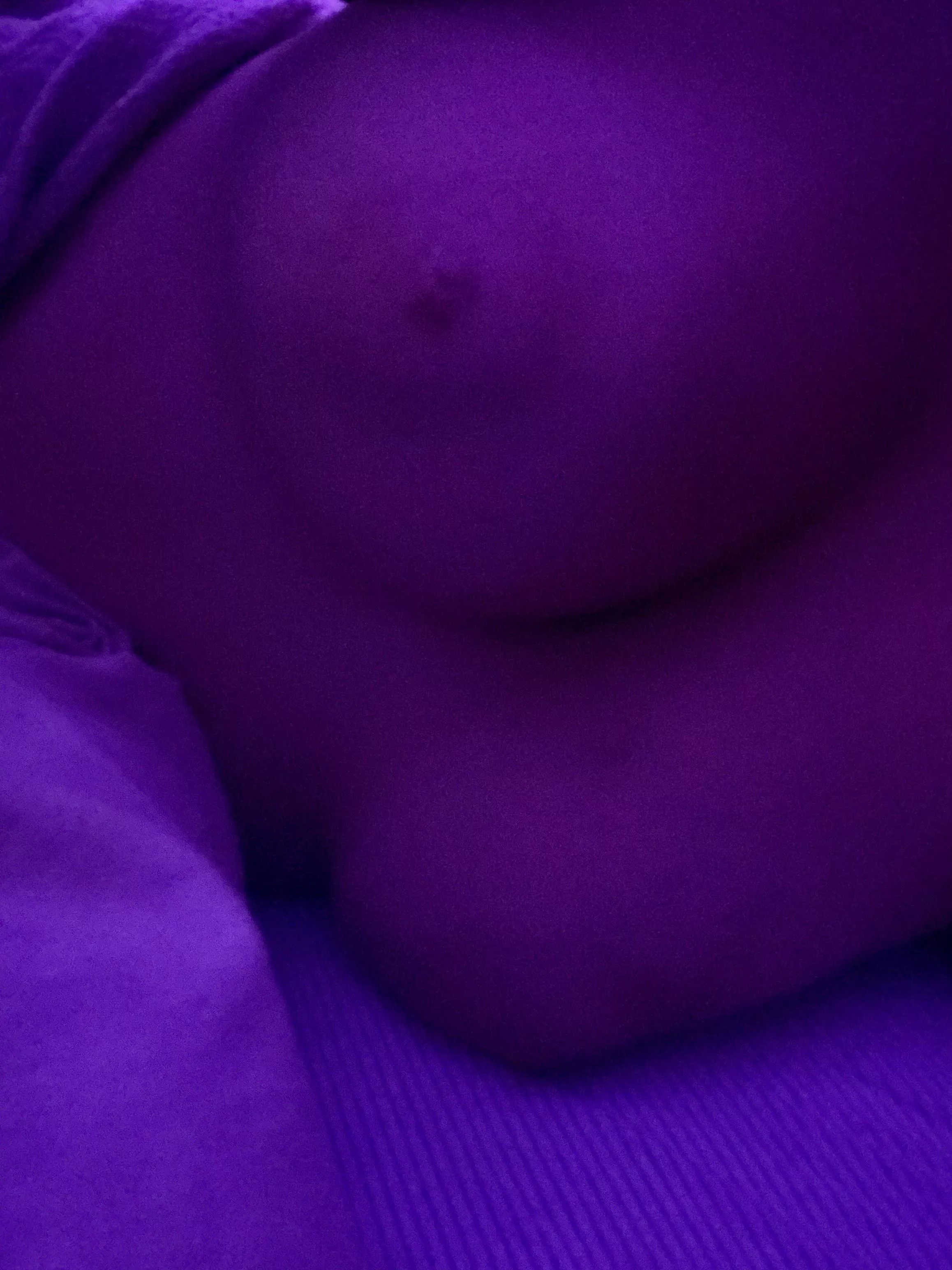 getting a little high in bed hehe iâ€™ve came twice today..who wants to make it three times?;)