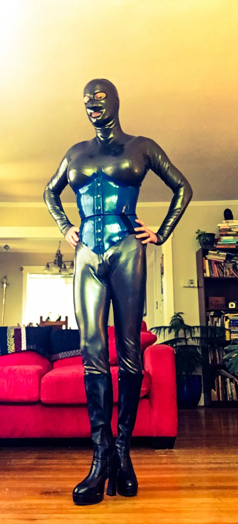 Getting in is so much fun. Taking it off is so hard. And now it can't be repaired. This last catsuit outing was so wonderful.