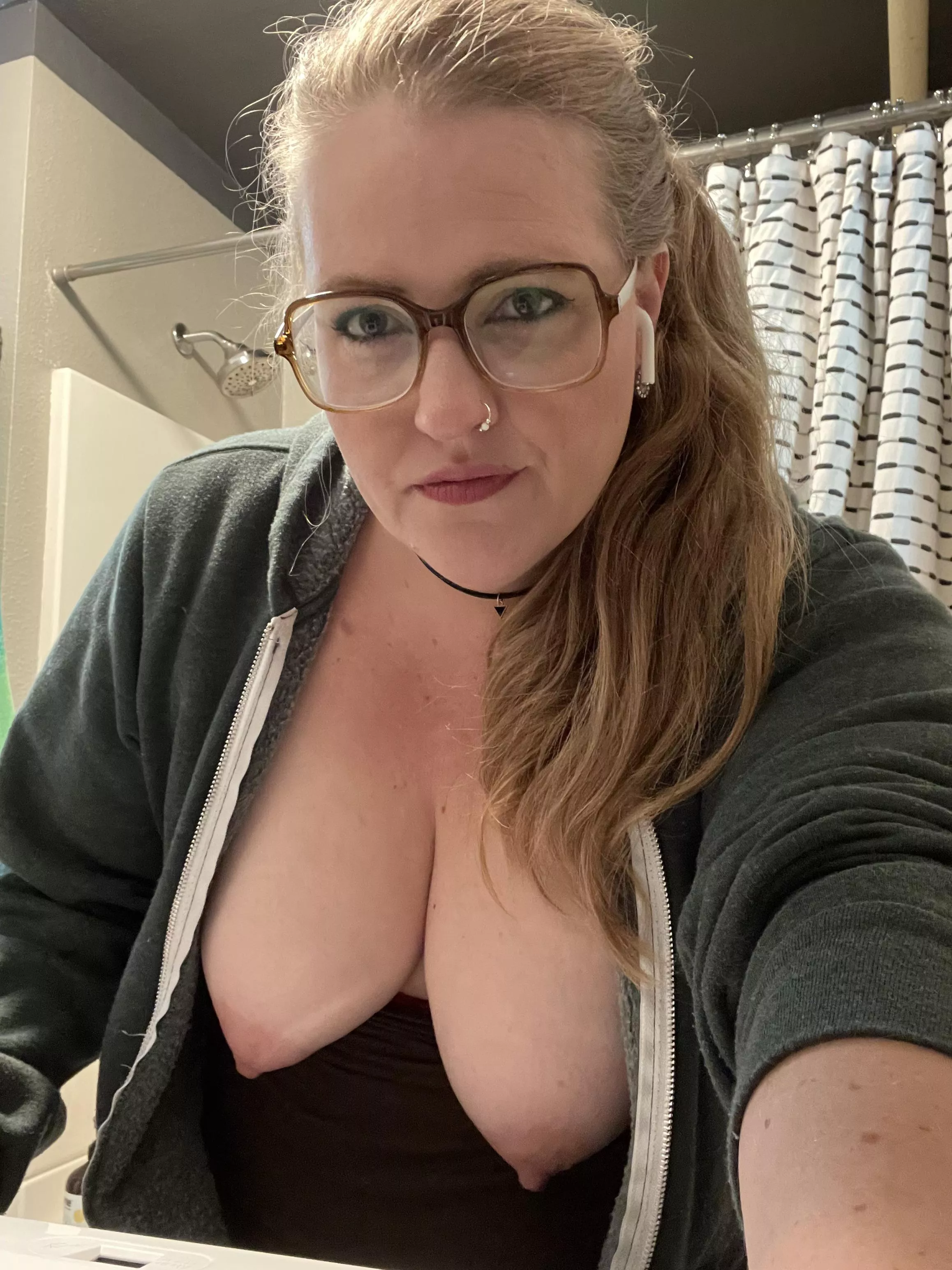 Getting laundry done with tits out for you.