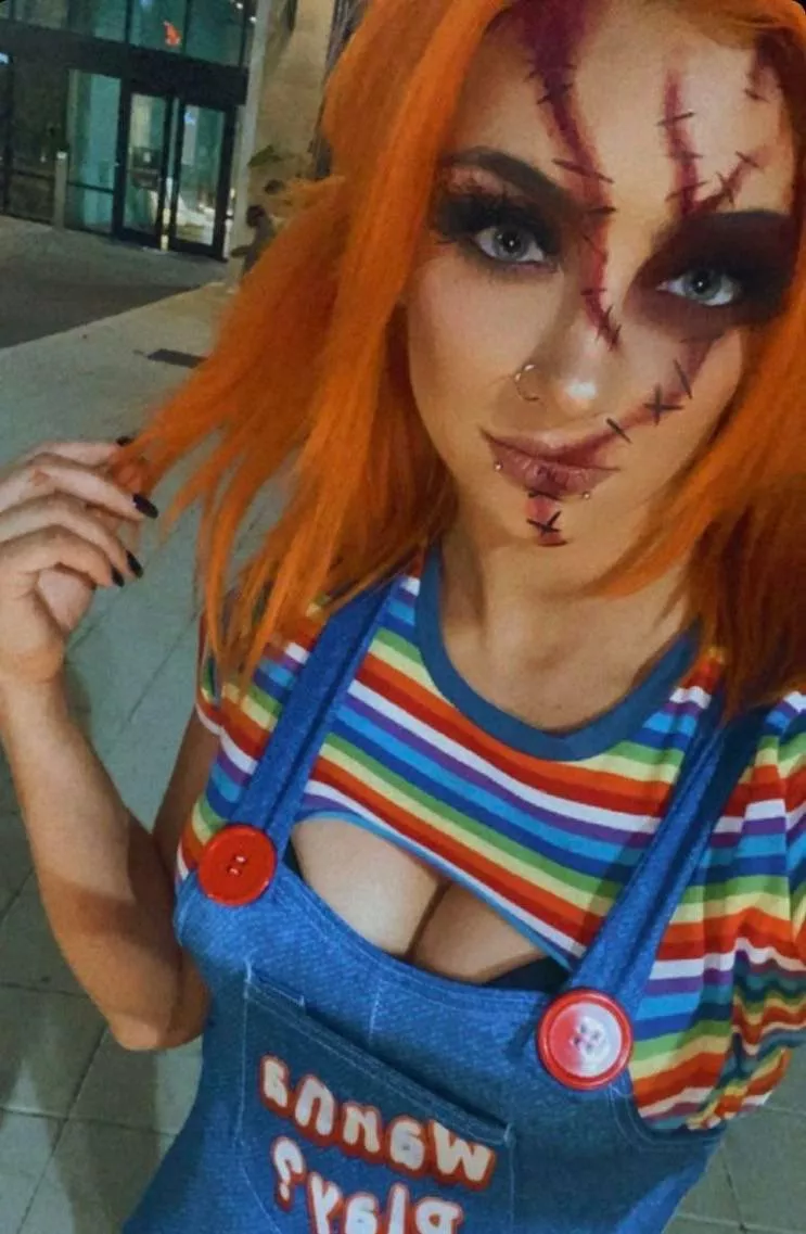 Gigi as chucky