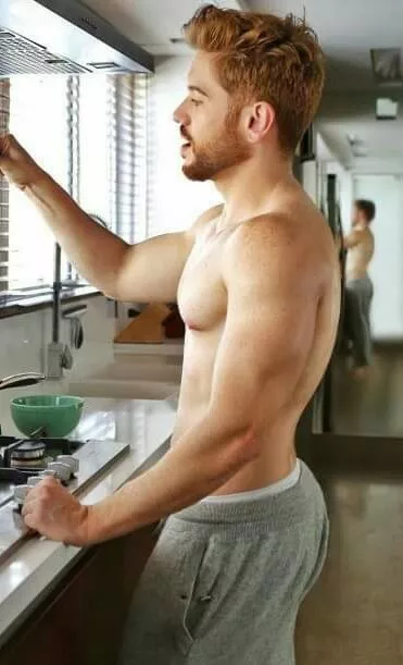 Ginger in the kitchen (X-Post /r/guysinsweatpants)