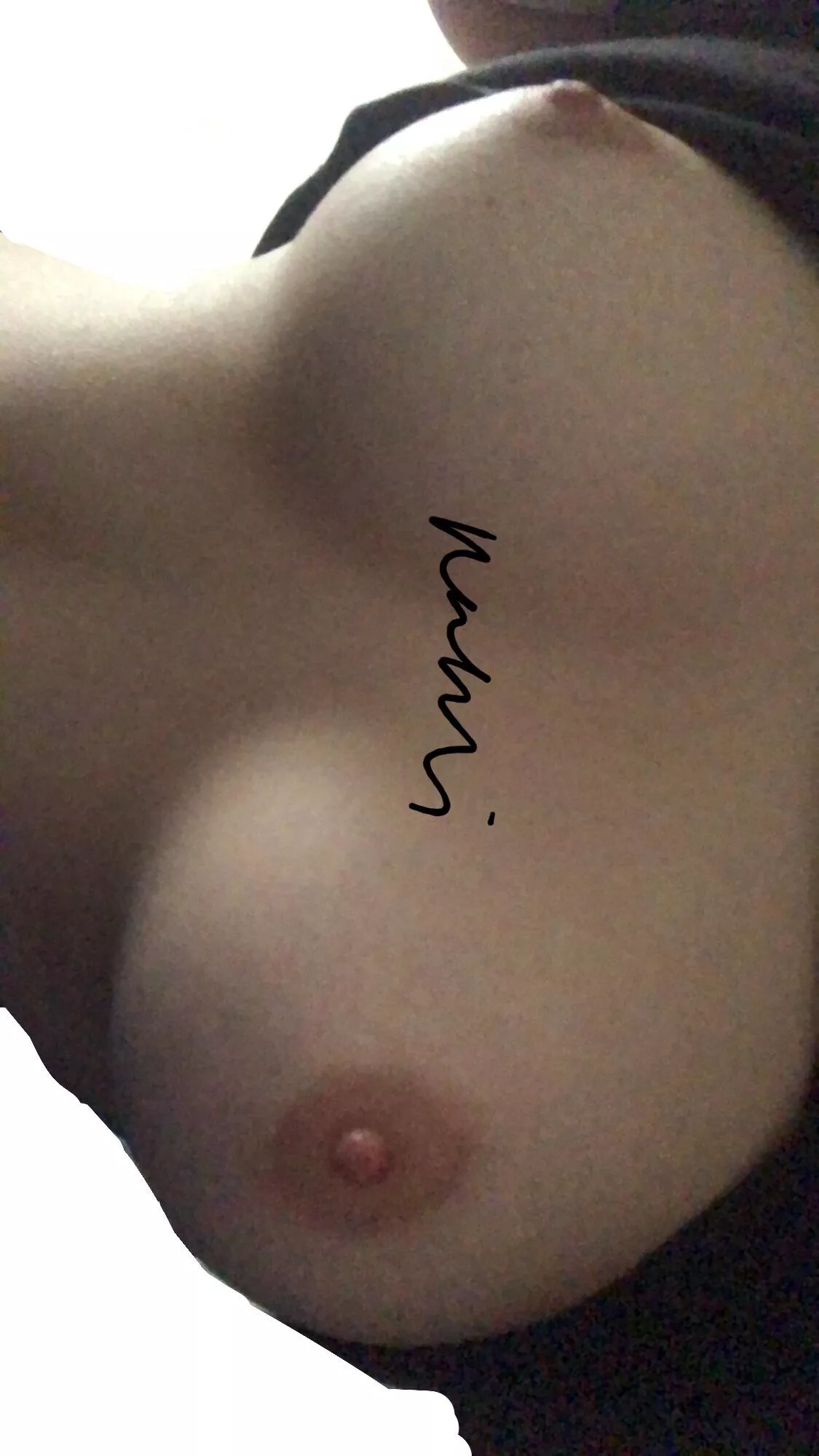 Give my titties sum luv ðŸ’ happy weekend! [F]