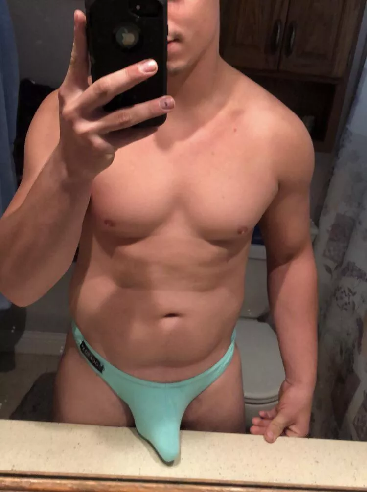 Go follow my Twitter: @thongguy35