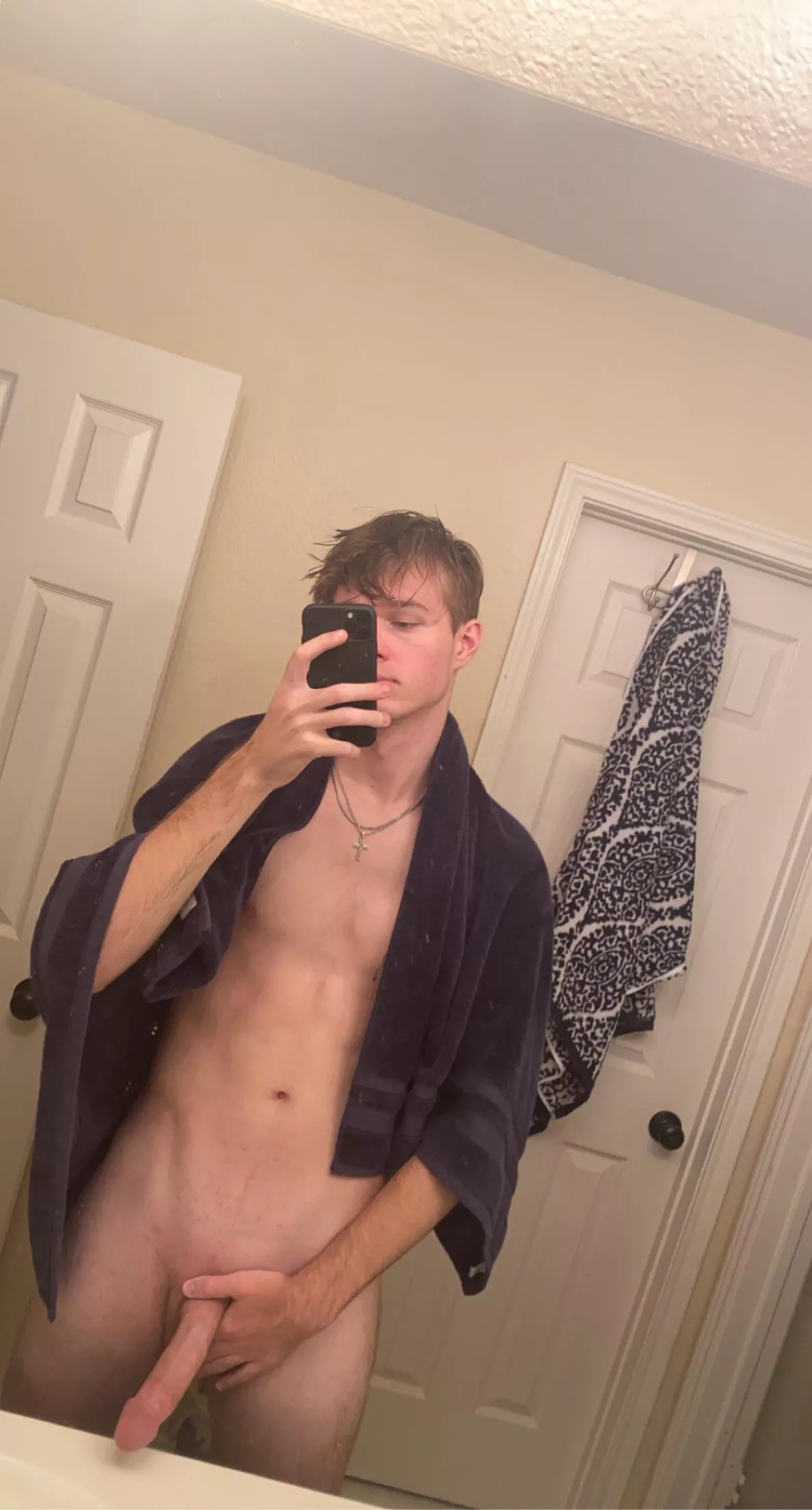 Good morning (18 y/o virgin)