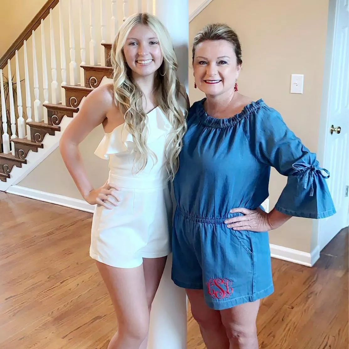 Gorgeous blonde daughter and mom all dolled up for the day 🤍💙