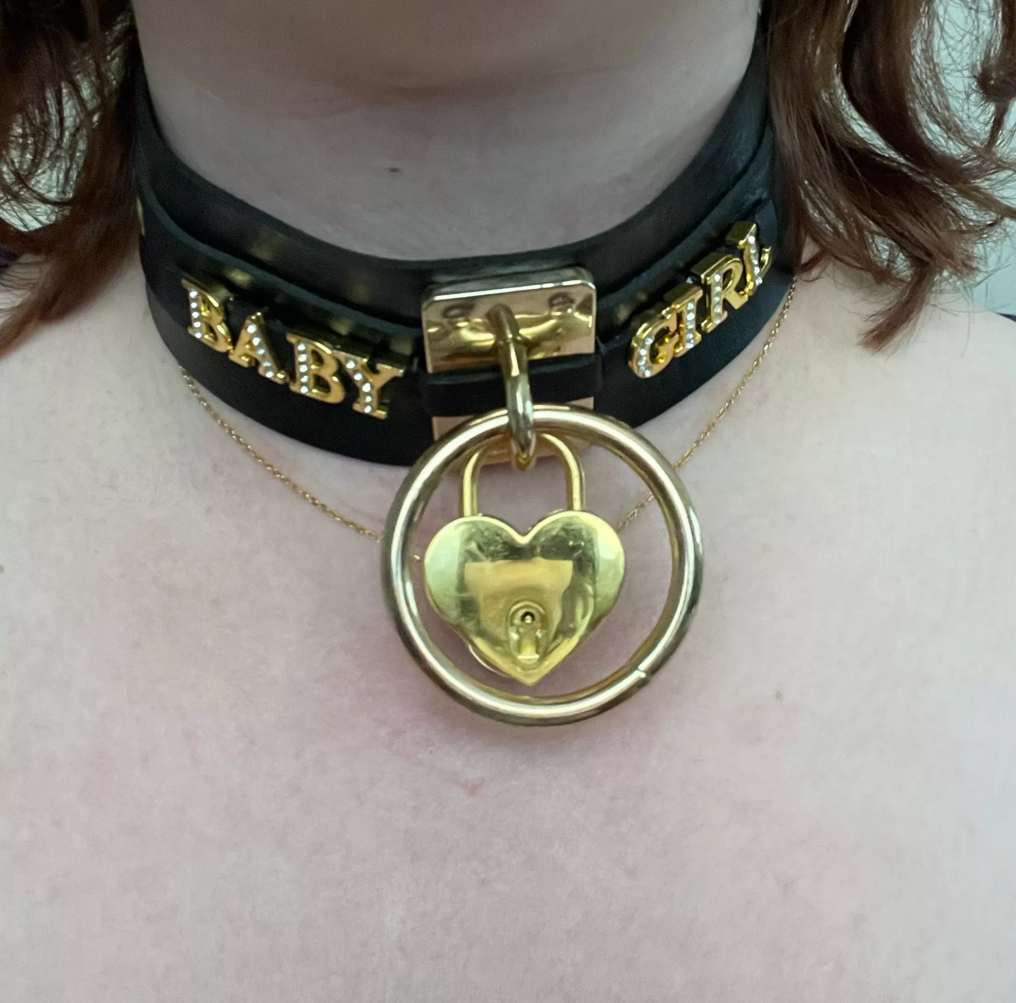 Got a new play collar 🥰