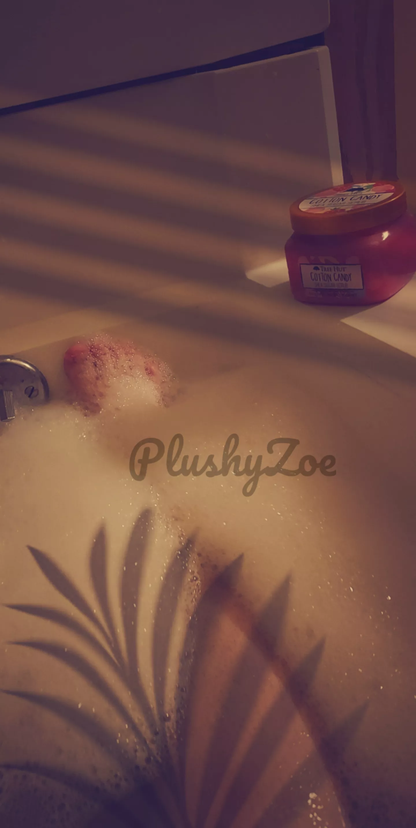 Got a wonderful bath.. wouldn't you like my bathwater? Sexting, gfe, domme services, pics, panties, socks, bras and more. Fetish friendly and face included. ❗ Verified Model [selling] slide into my dms, kik or telegram: plushyzoe