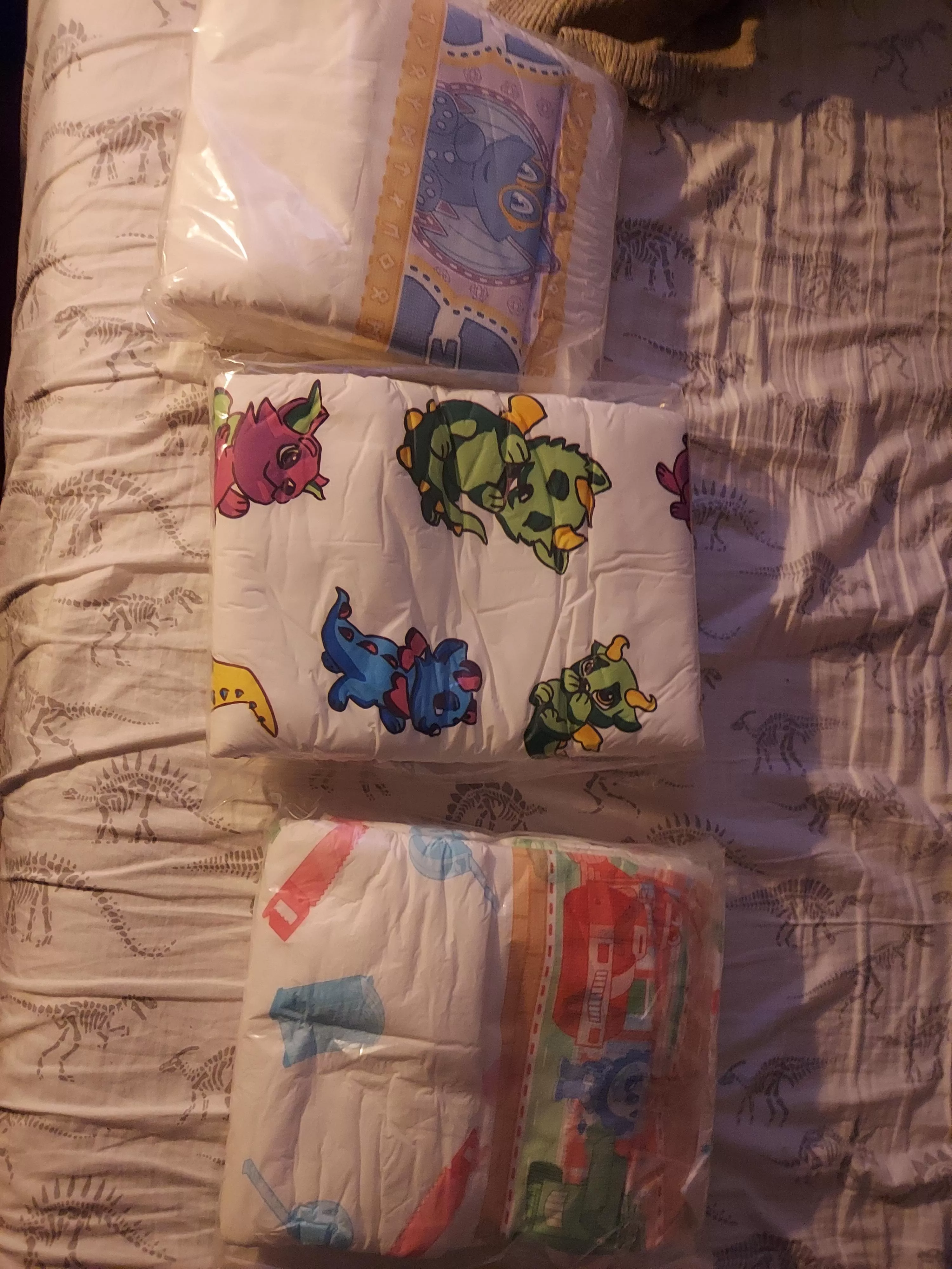 Got my samples from Tykables today! Very excited to try diapers for the first time in a couple days when I get some time to myself.