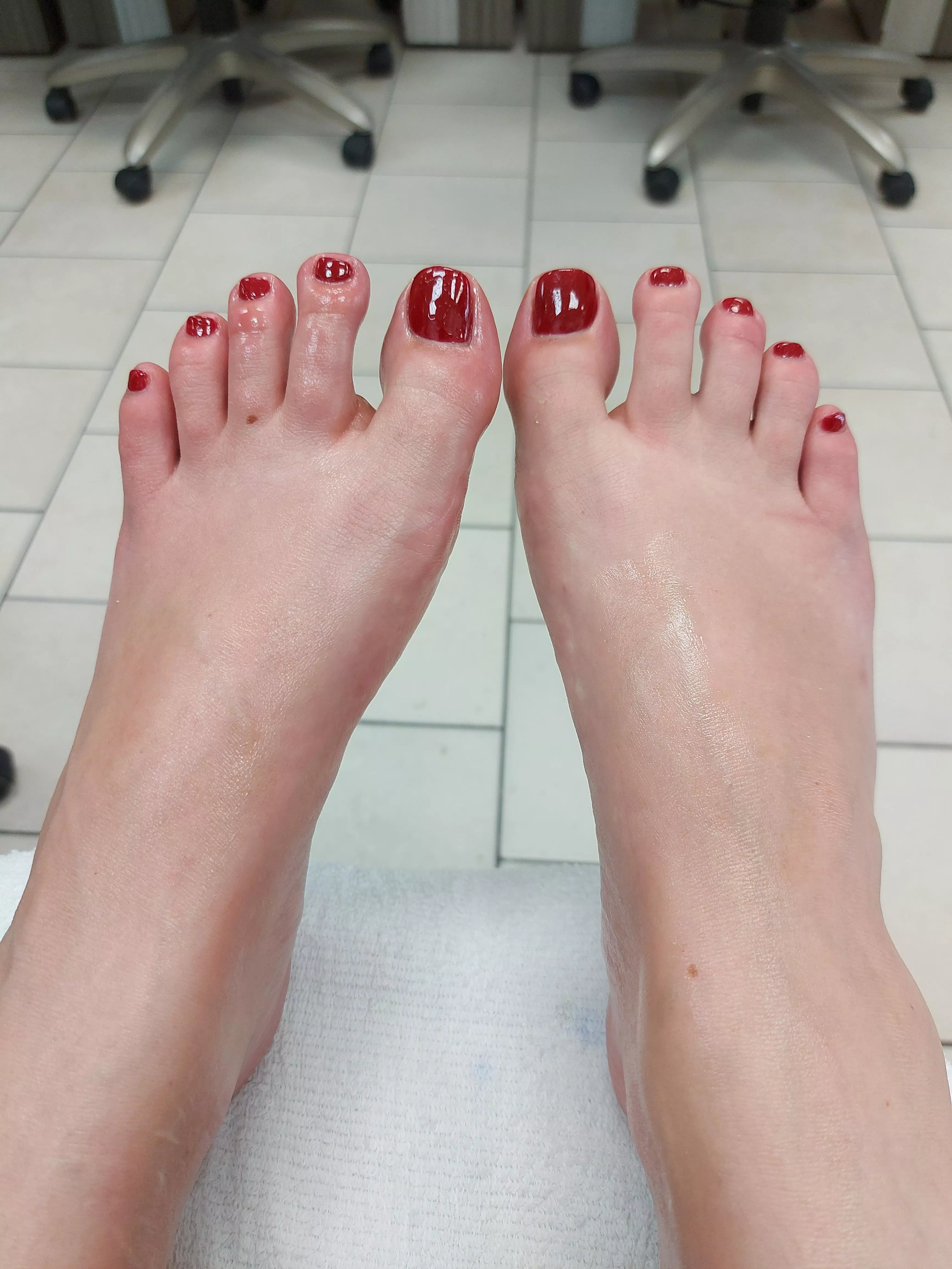 Got my toes done ;)