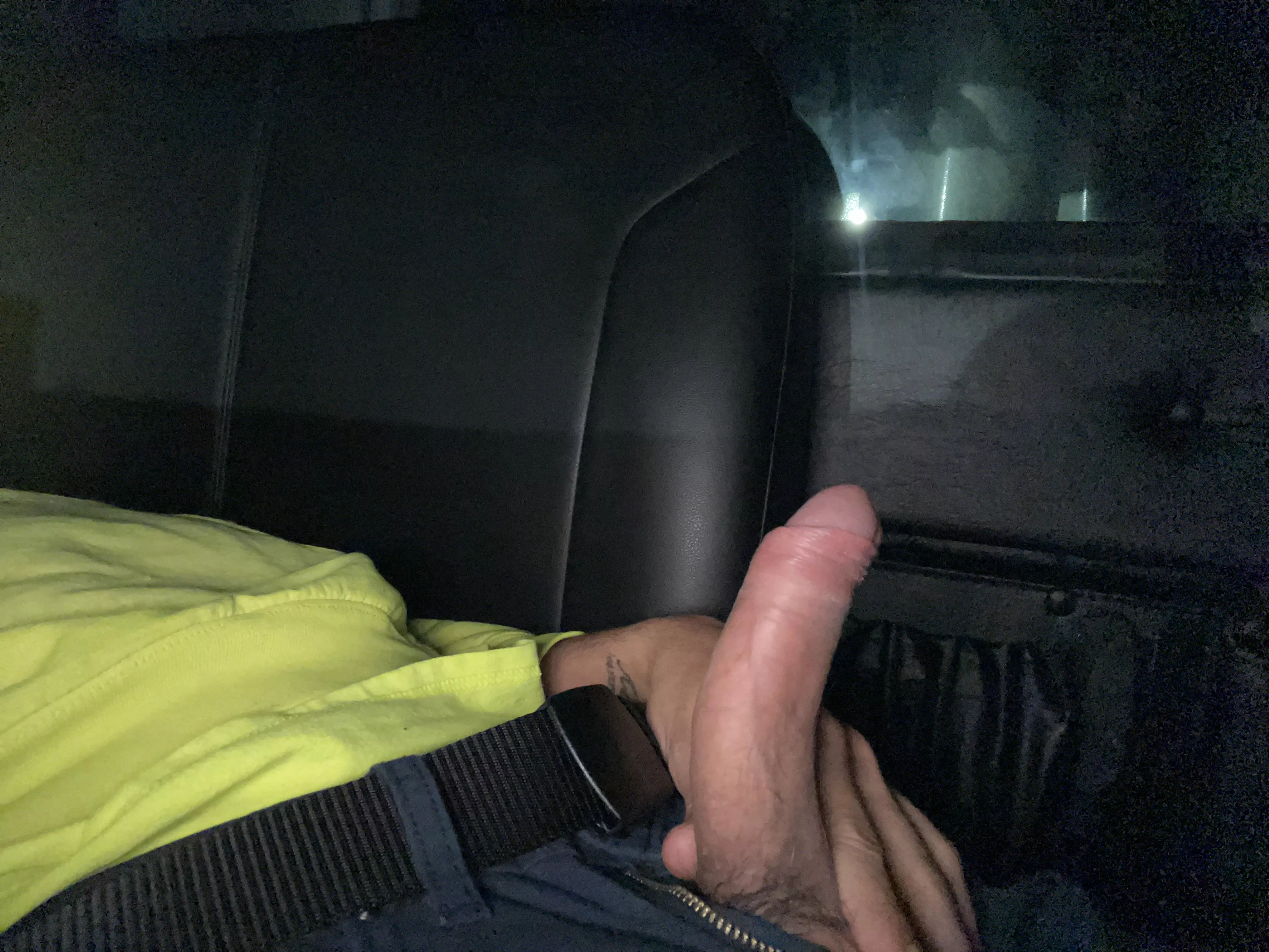 Got real horny in the cab of this truck. Waiting and hoping someone could come take my load 😜