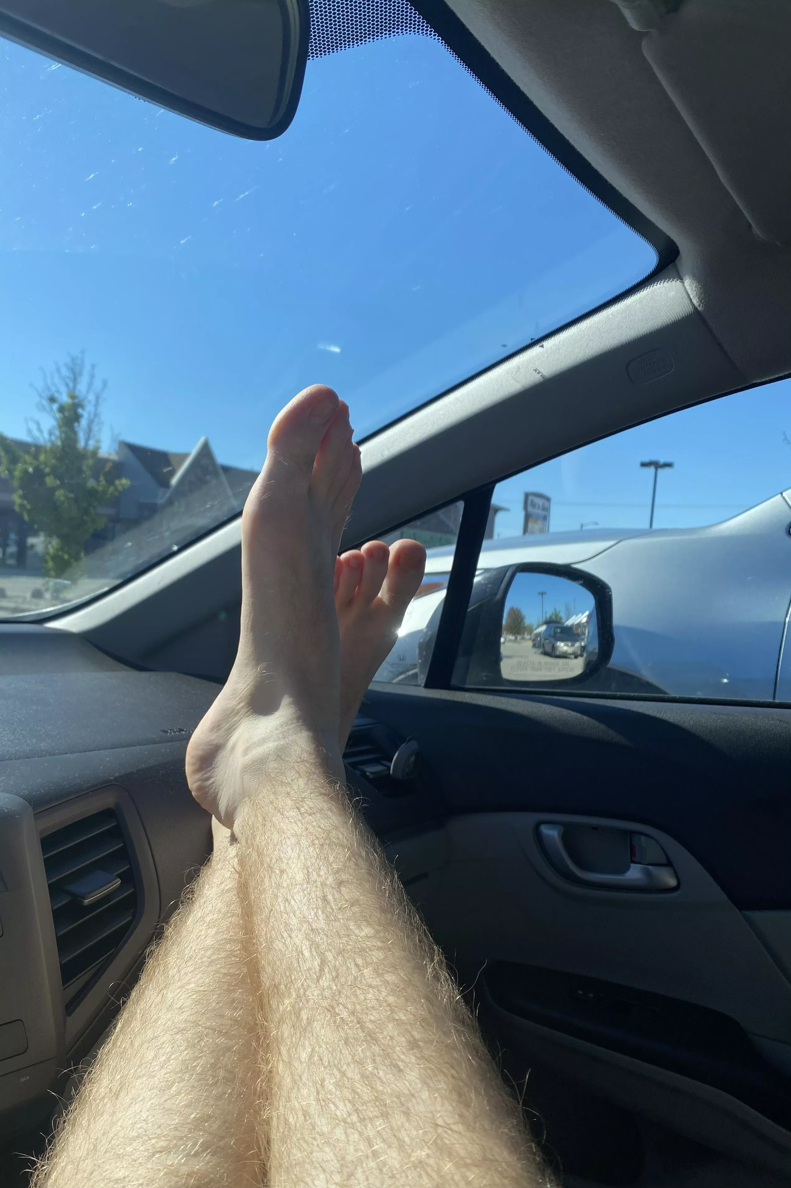 Got some sun today 🦶🏻☀️