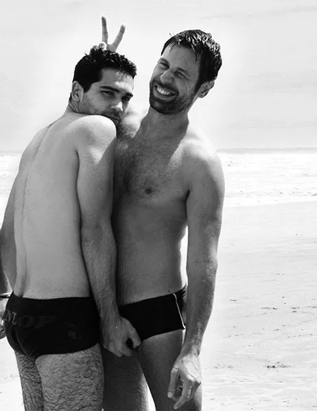 Grabbing at the beach (X-Post /r/wetmale)