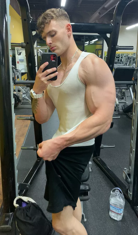 Gym Pump Selfie