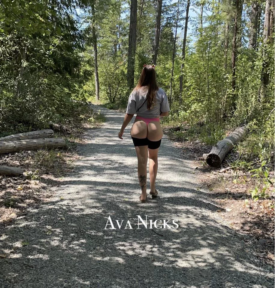 Had a bootyful hike today filled with cum 😈[F]