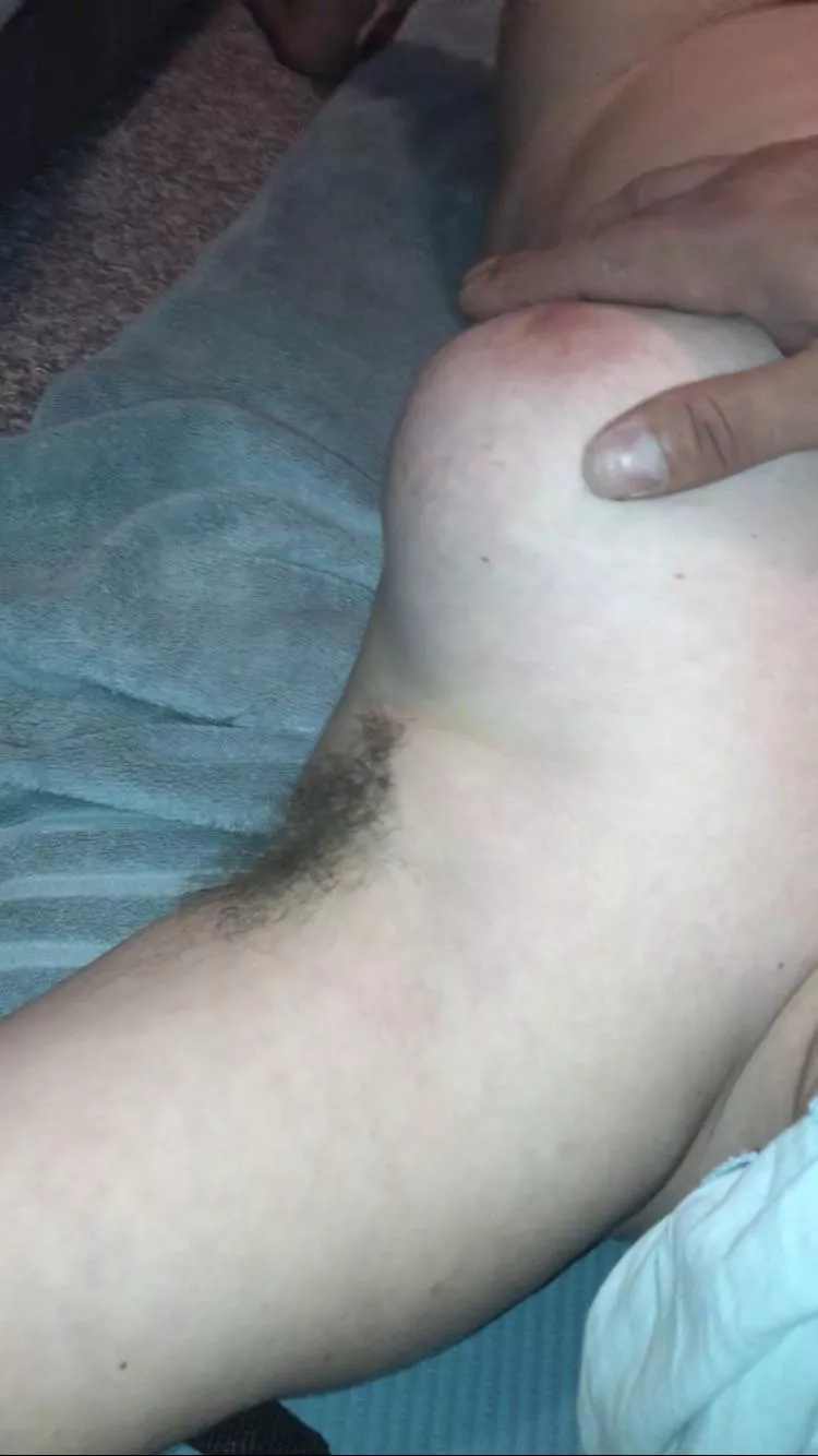 Hairy armpit