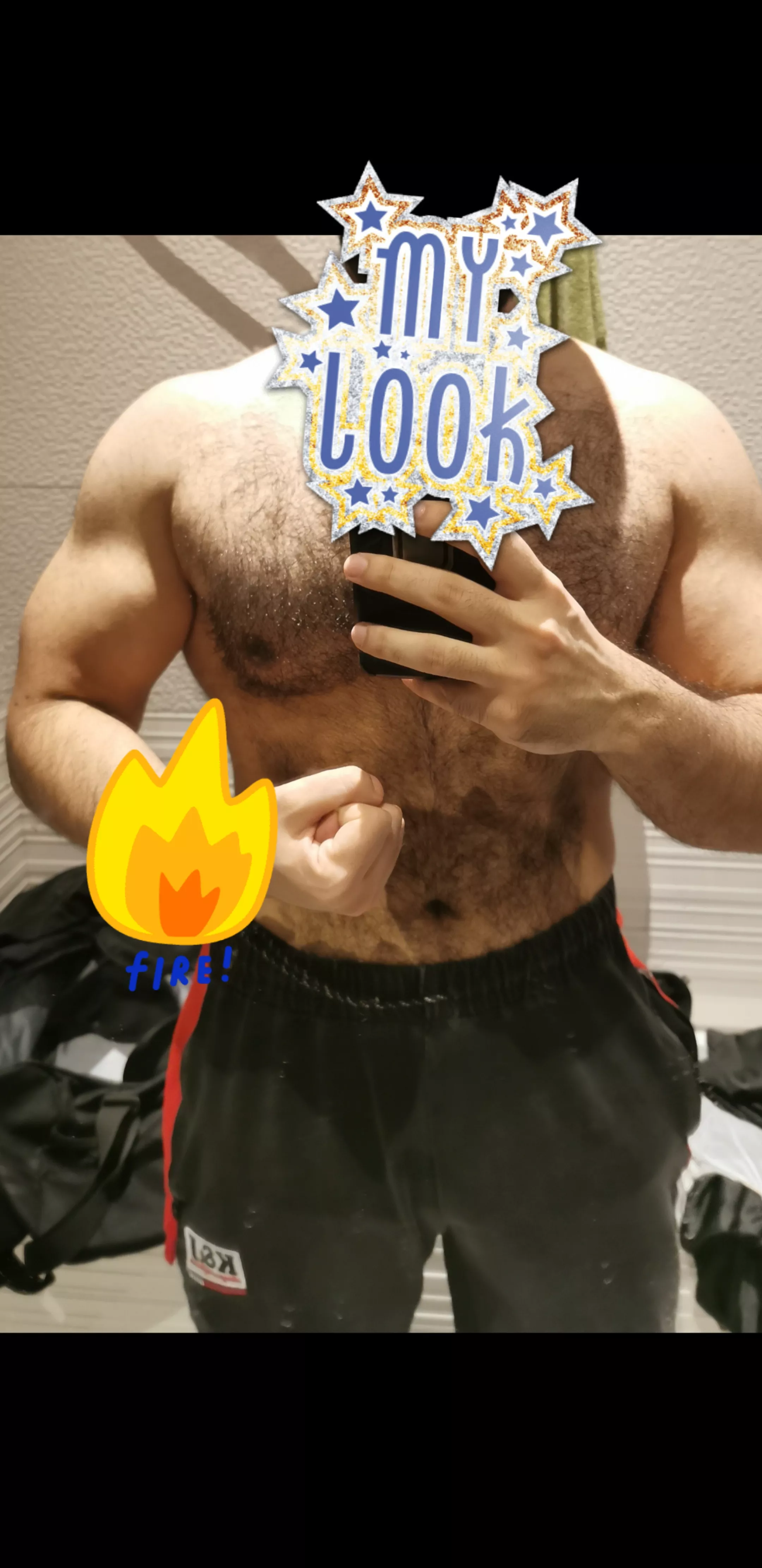 Hairy bear here if any smooth guys are into that 🔥