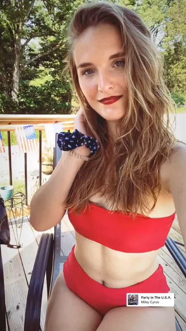 Happy 4th from Faith, her sister (new IG swimsuit photo)