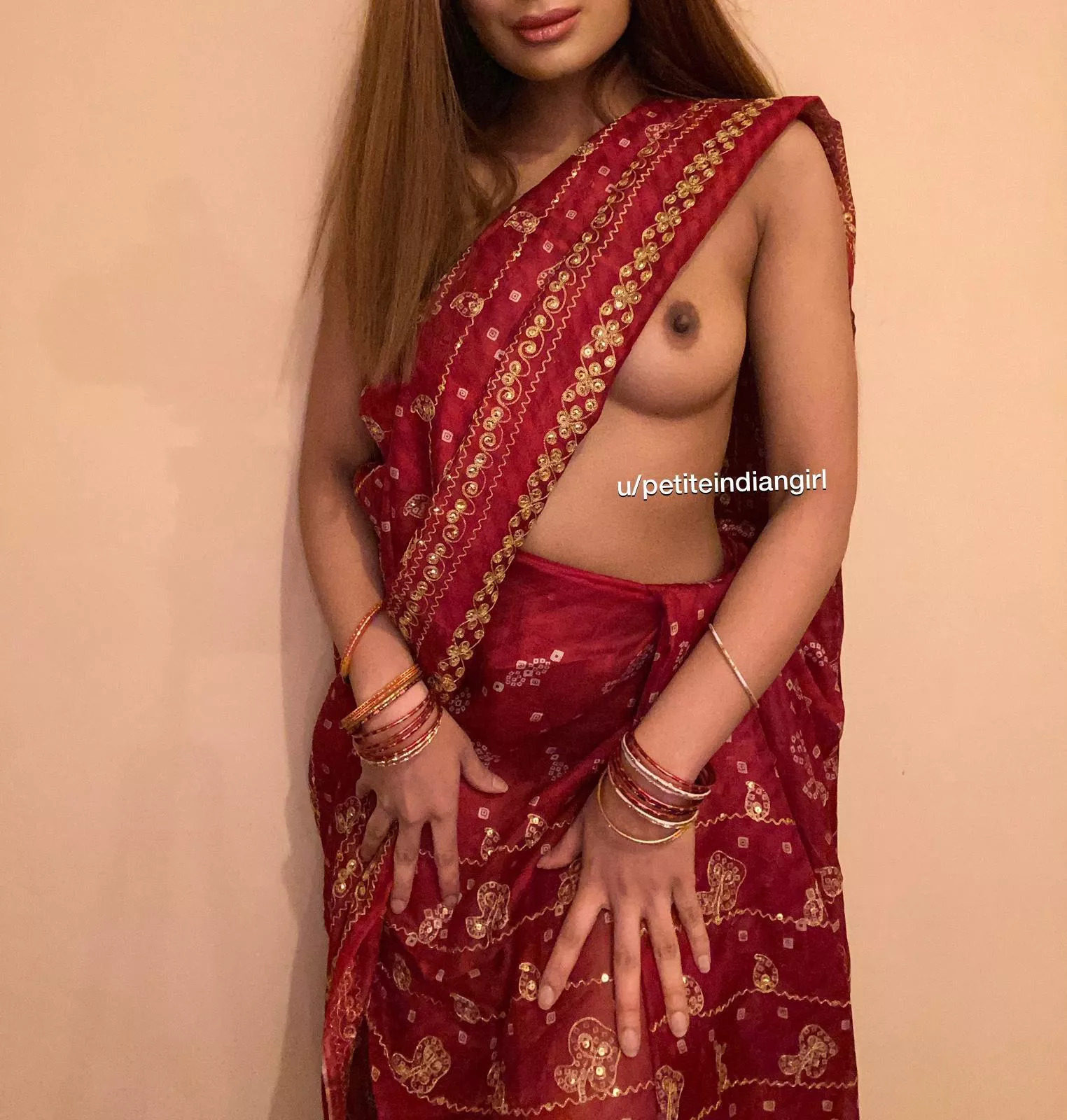 HAPPY DIWALI BABY! Naked with just a Saree on, I want to strip it off and sex all nightðŸ‘€ðŸ‘…