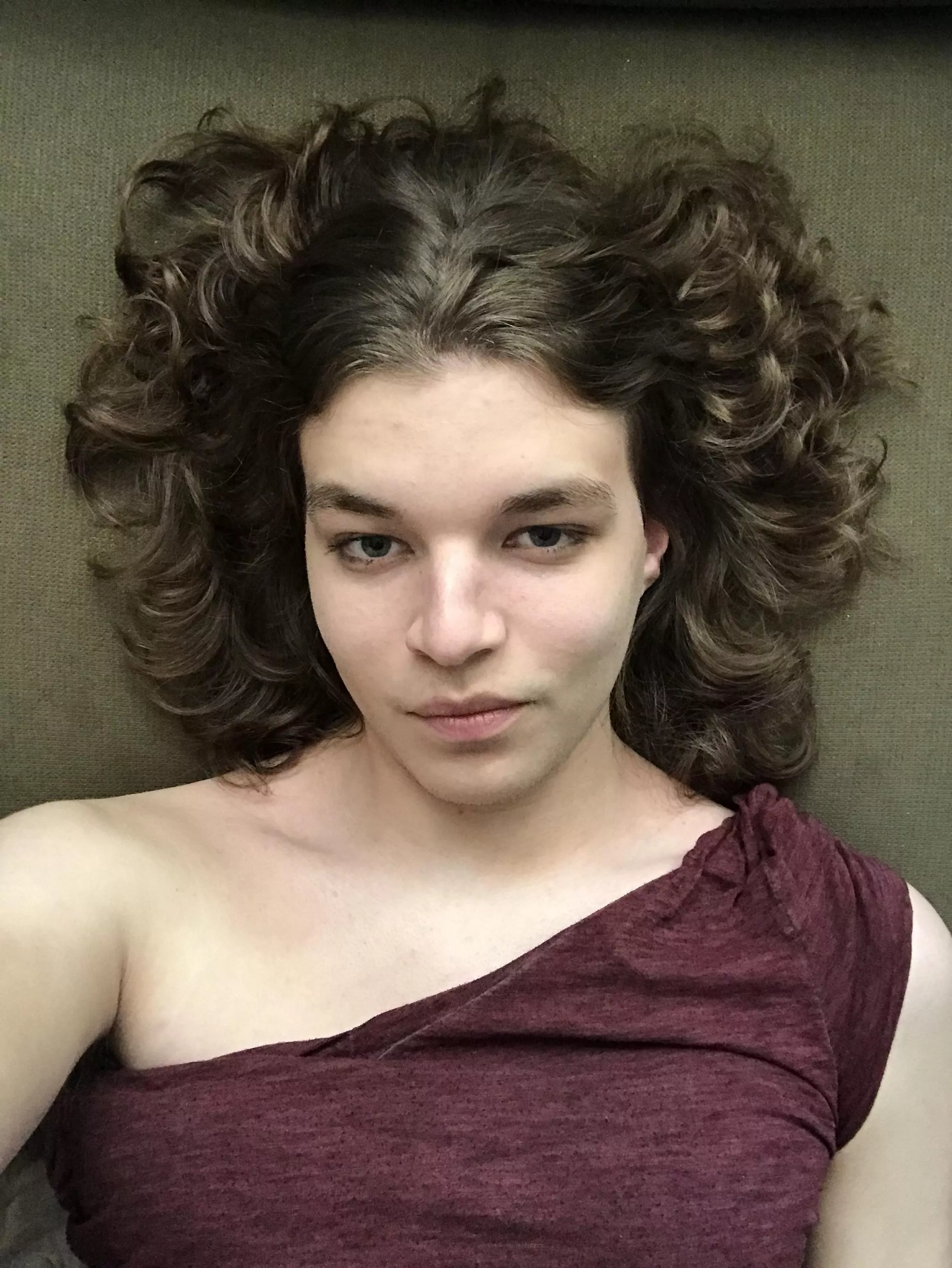 Happy Femboy Friday! Feeling like a Greek goddess!