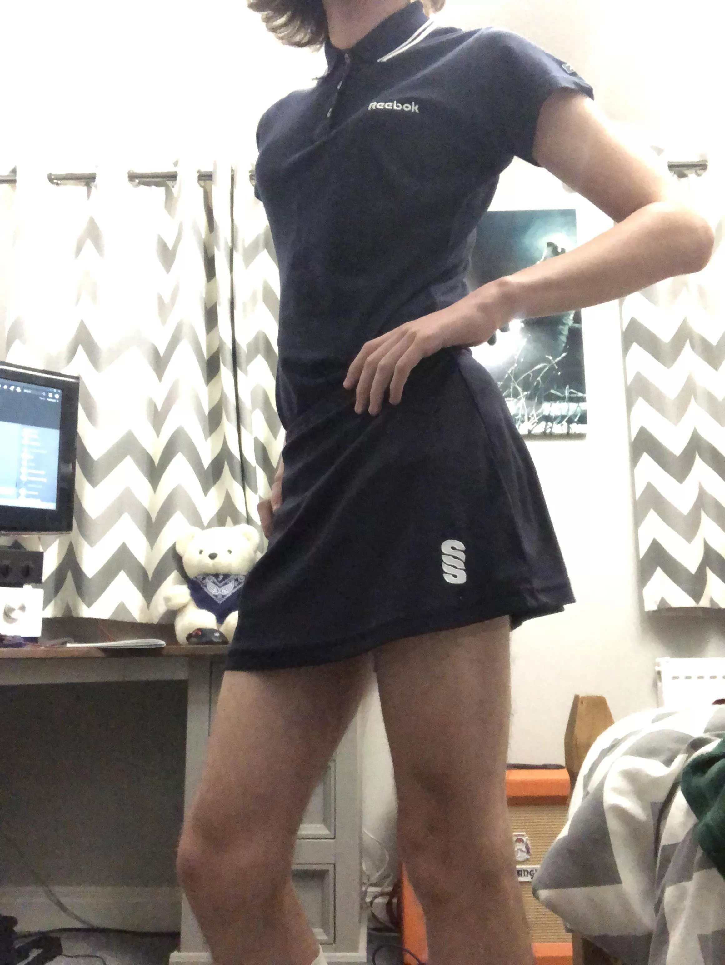 happy femby friday!! first time wearing a sports skirt and so niceee >W<