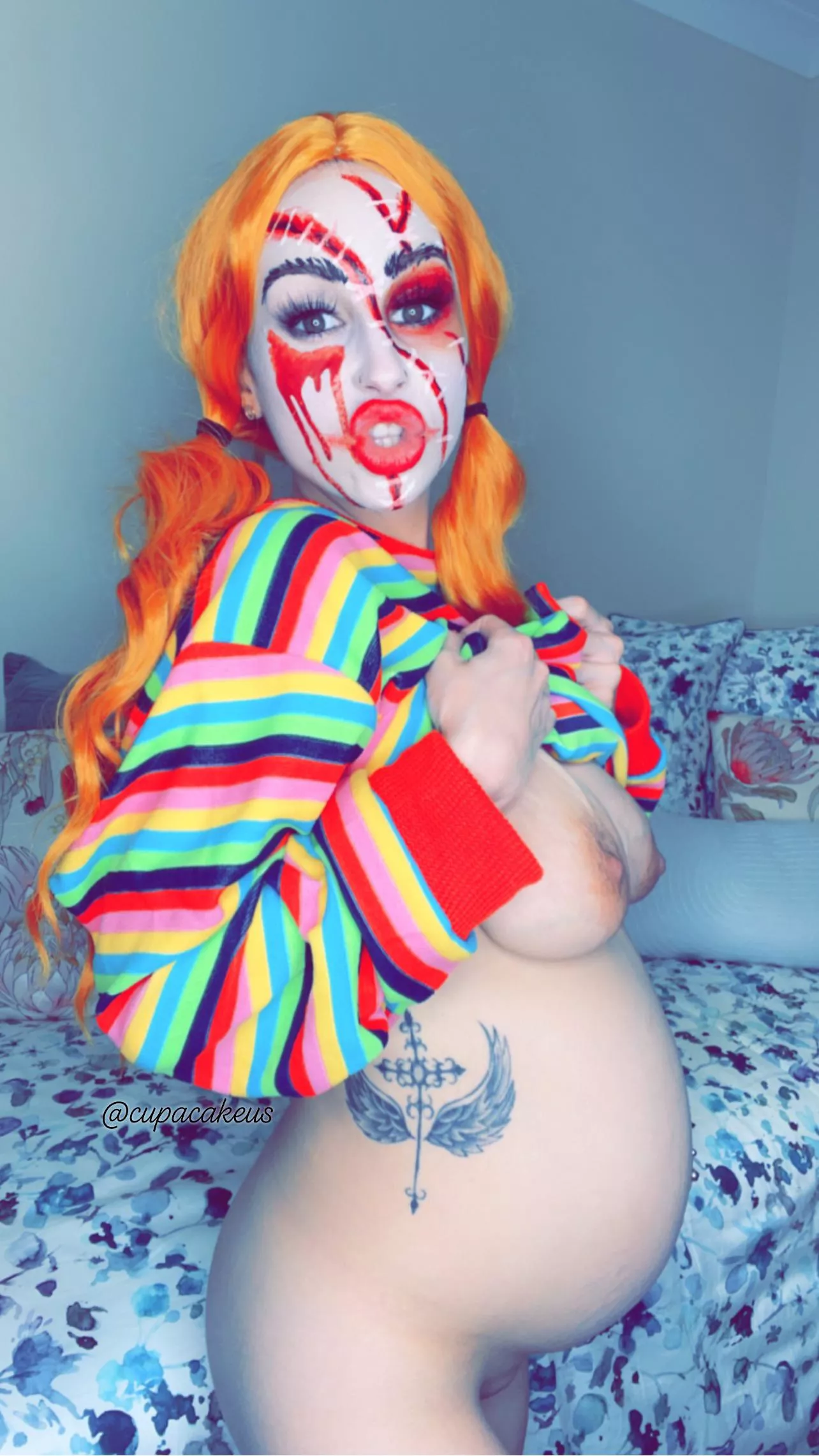 Happy Halloween! ðŸŽƒðŸ‘»ðŸ˜ˆ 33weeks! With the seed of chucky.ðŸ¤°ðŸ˜‚