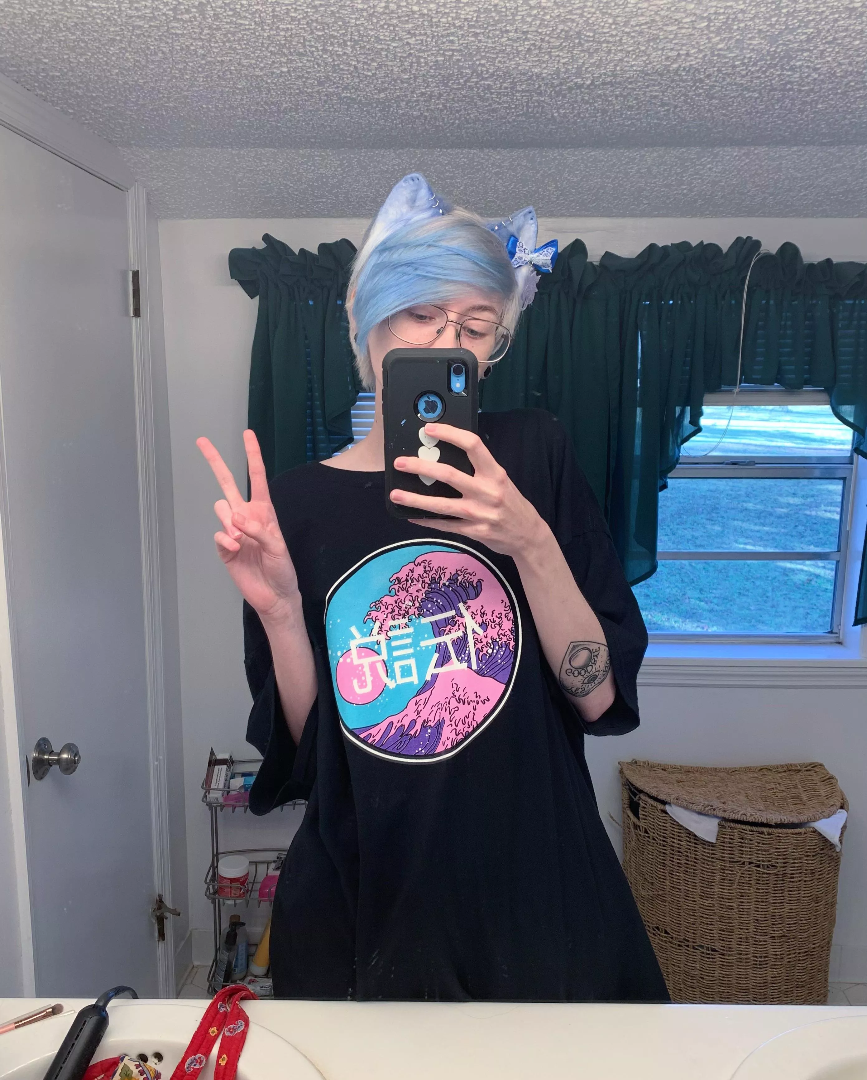 Happy Halloween! Iâ€™m cat boi today ðŸˆâ€â¬› what did yâ€™all do for Halloween?