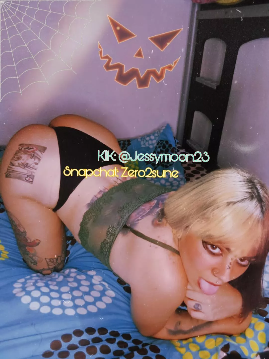 ðŸŽƒhappy halloween ðŸ‘» Tattooed wet woman ready to have fun with youðŸ¤¤ ðŸ’¢PAY TO PLAY ðŸ’¢ Kik me or Snap me