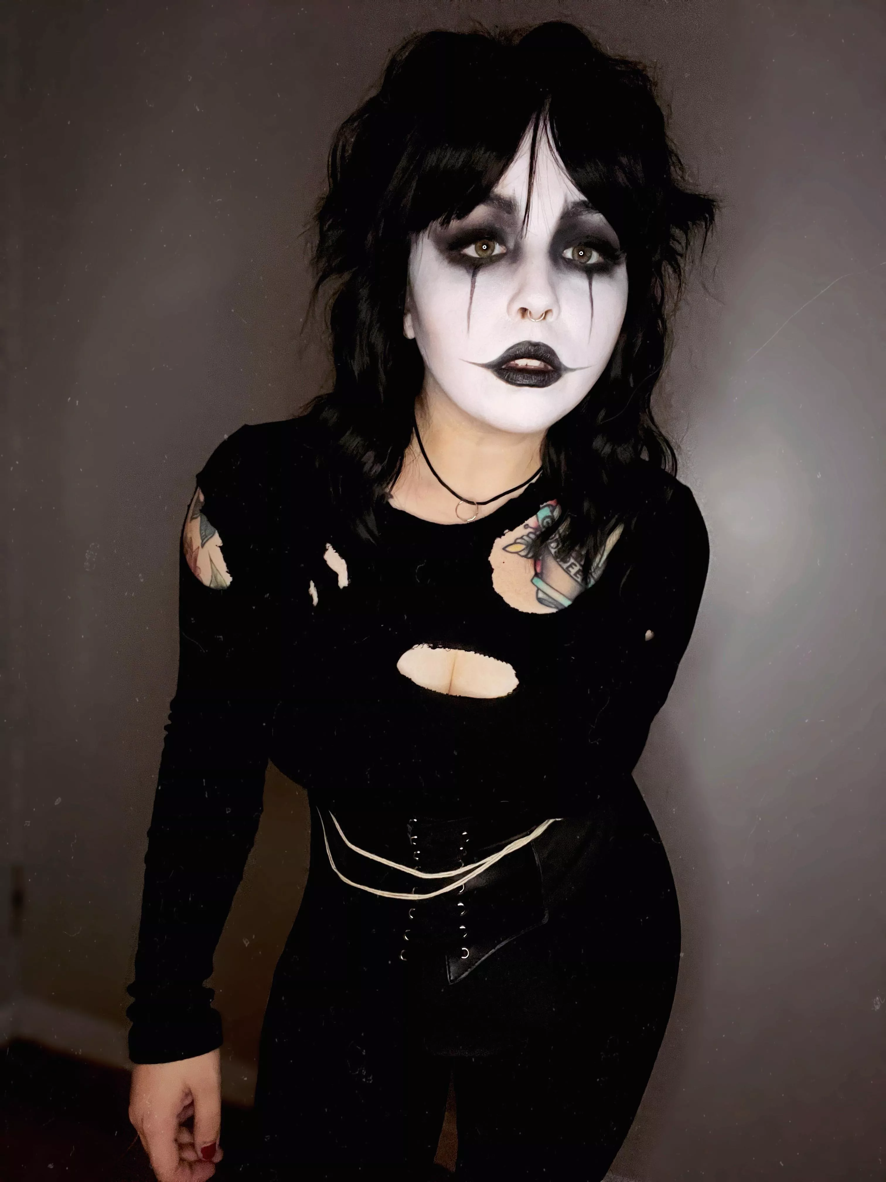 Happy Halloween! This is my attempt at The Crow ðŸ–¤