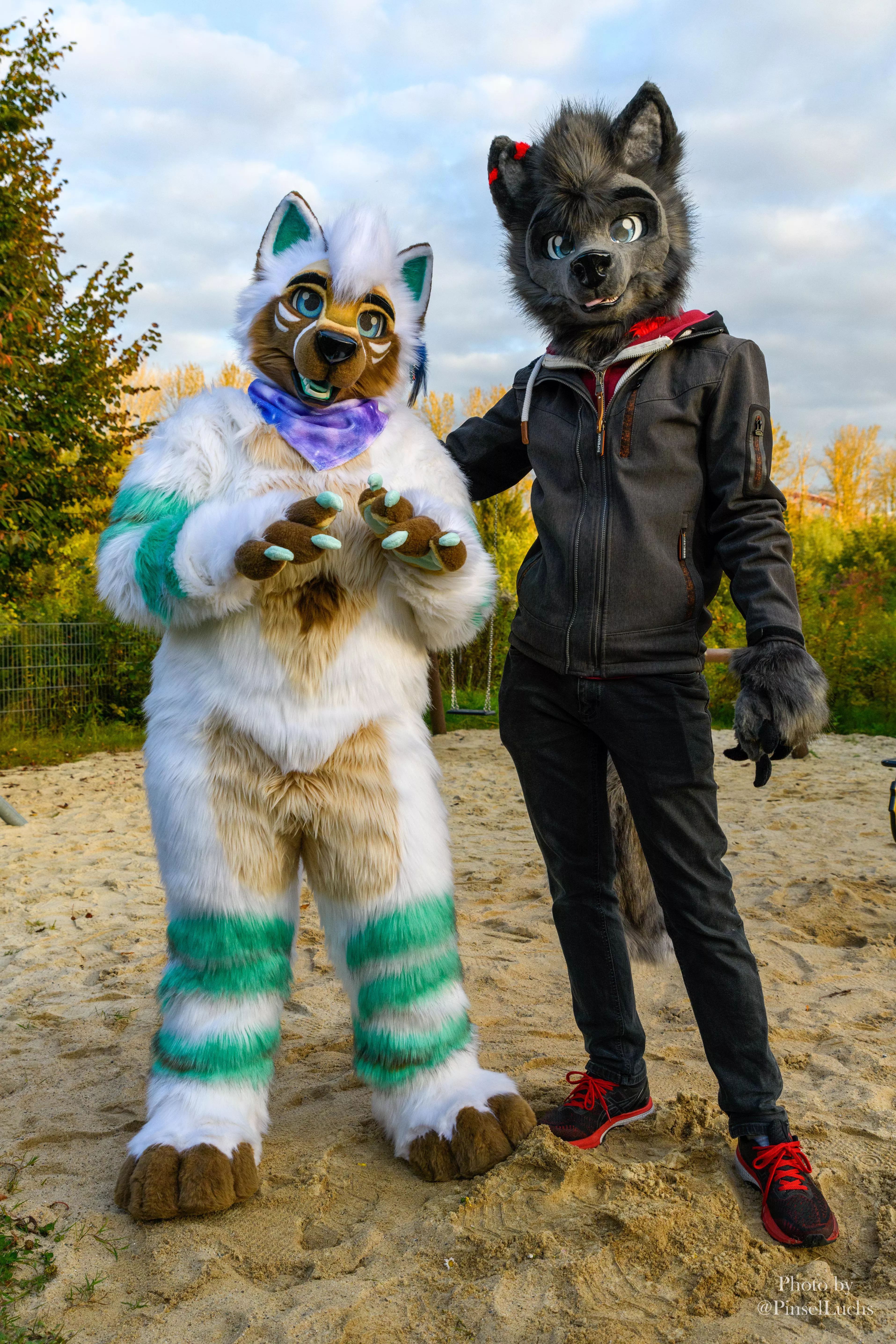 Happy Wolf Wednesday again with me and my boyfriend Karex ❤️ 📸PinselLuchs