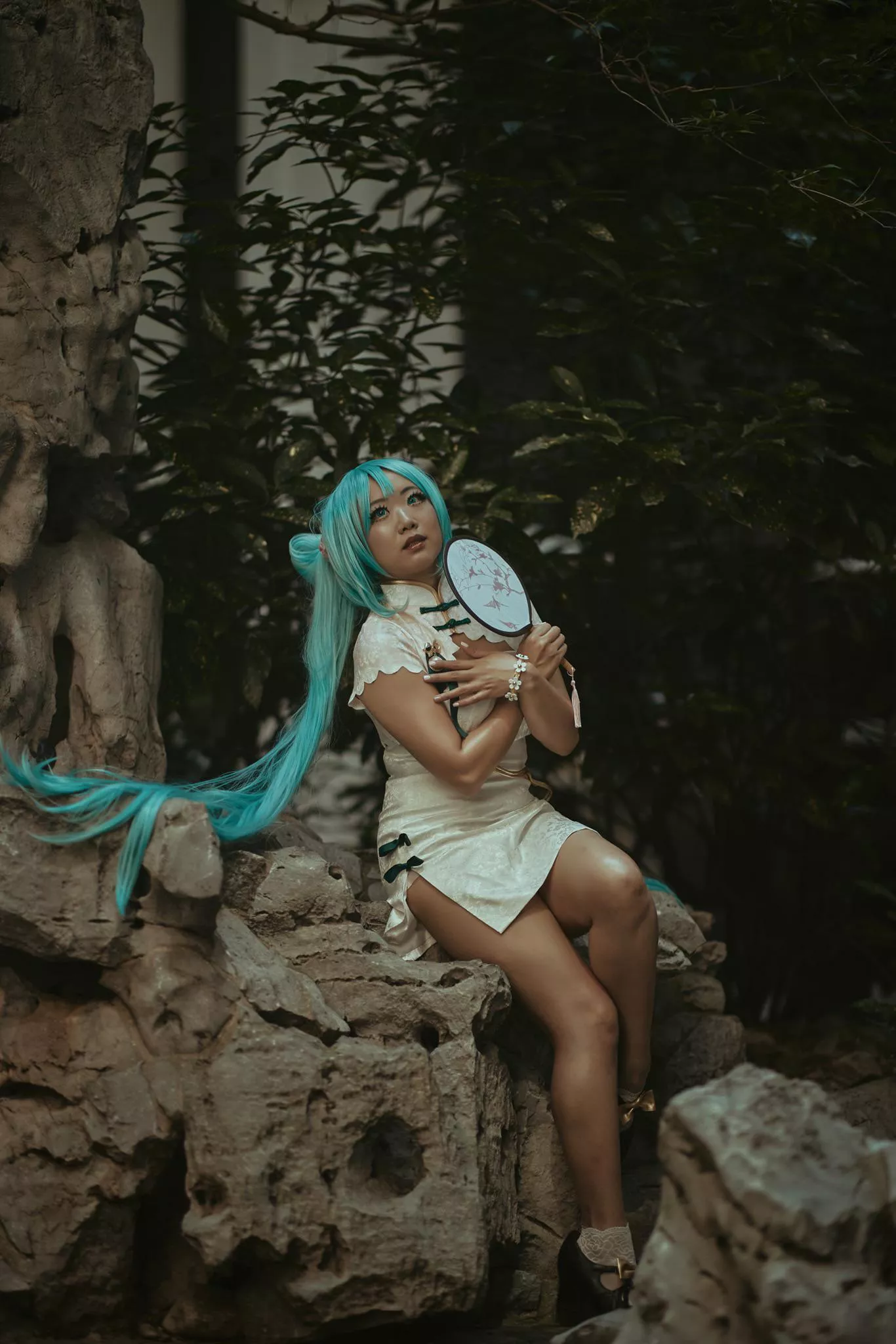 Hatsune Miku from Vocaloid cosplay by PearlPeony / photographer: Athel Rogers