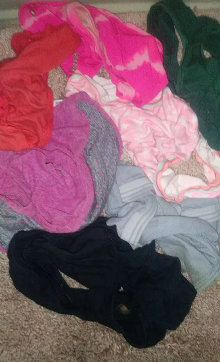 have a collection also like sharing the storys and the pic of each pantie owner txt daddy67473