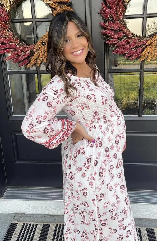 Have you ever seen a sexier clothed pregnant woman?