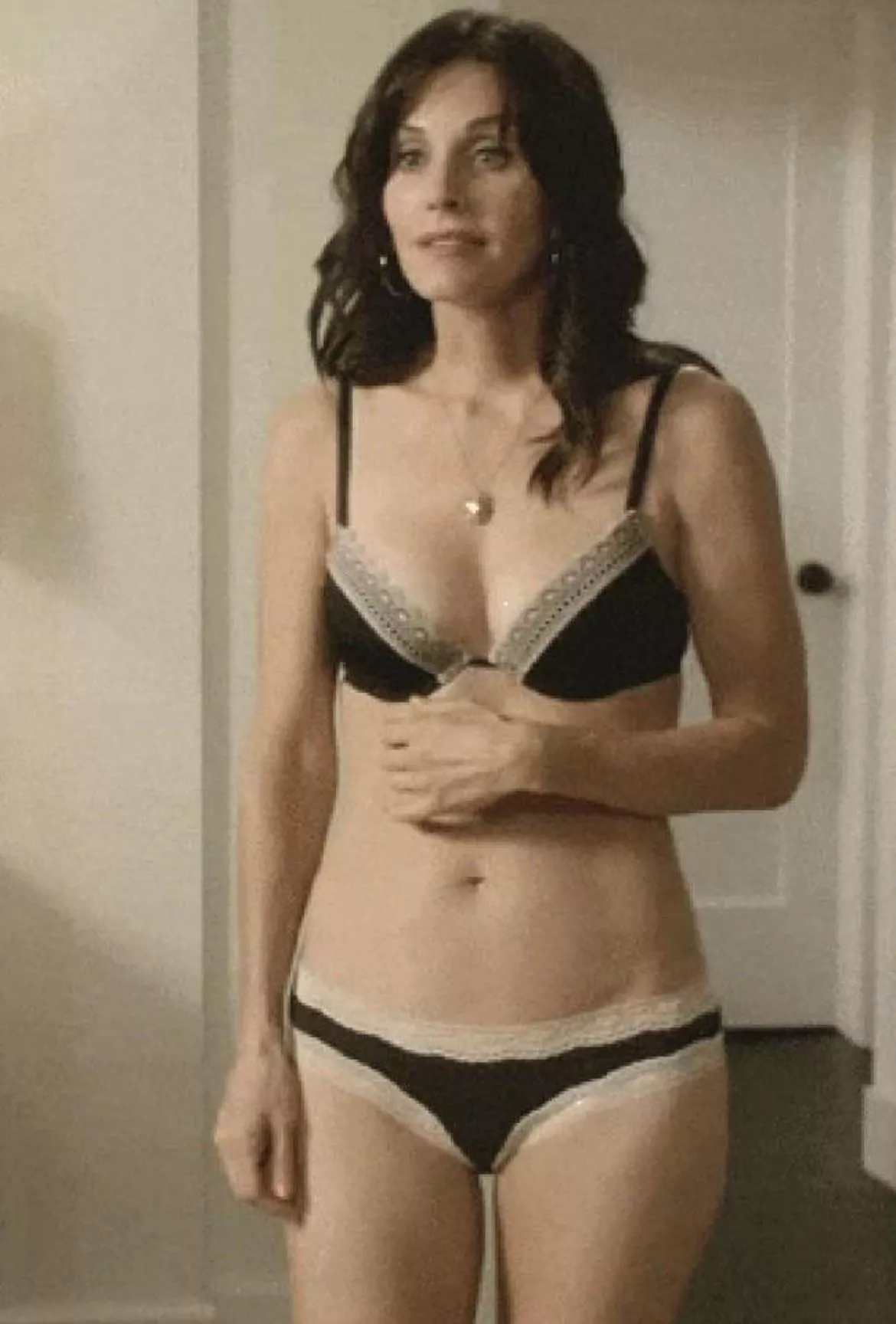 Help me cum for Courtney Cox