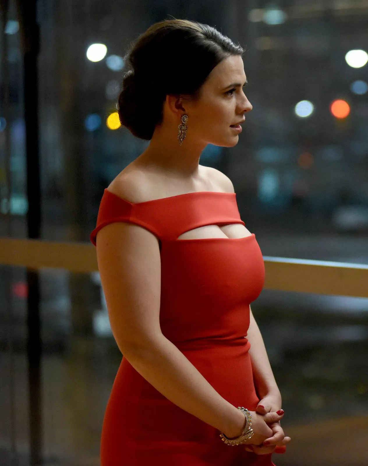 Help me cum for Hayley Atwell