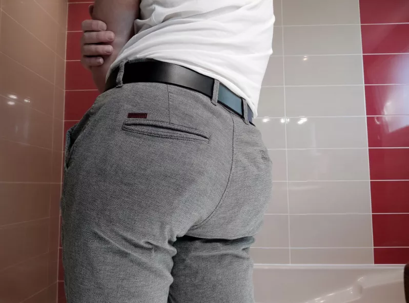 Here is my booty owo