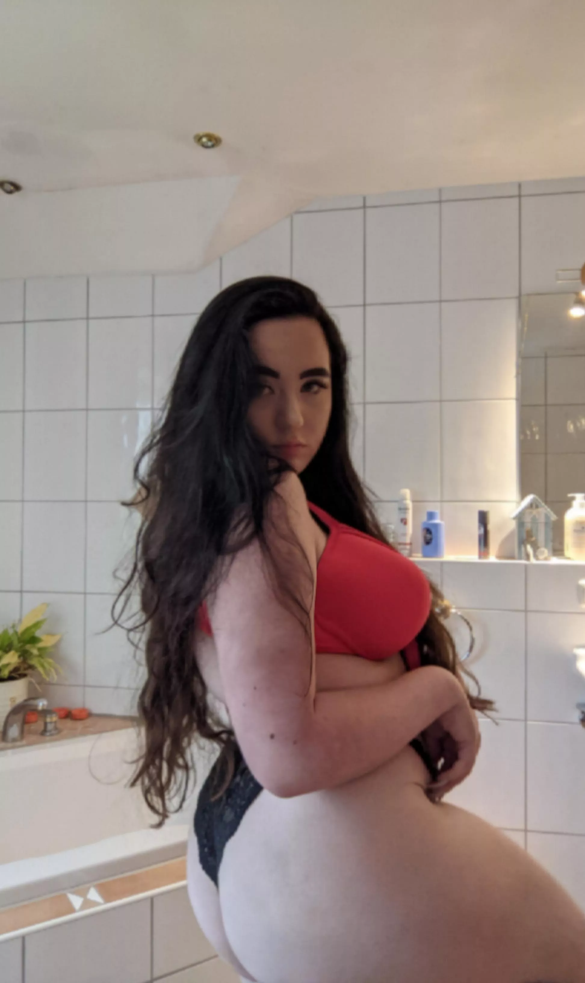 Hey there, I'm Katy and 18yo 💕 I'm a chubby sweetheart, new on OF and I have a suprise for the next five suscriber 😇❤️(psssssst, my OF is also 50% OFF)