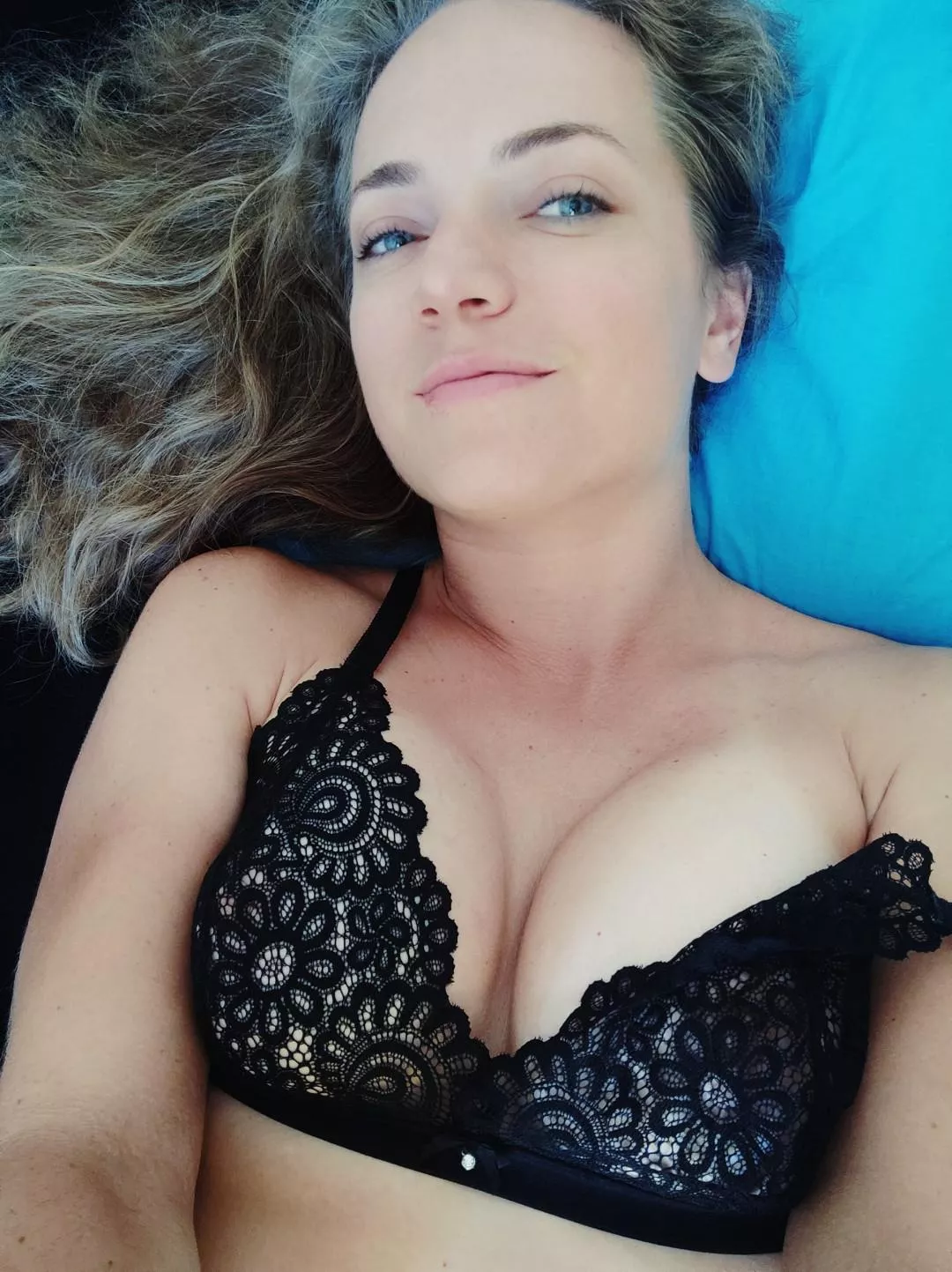 Hi. I am doing beautiful hot pics of me and share it in my paid page. In free page I have blog about me, sex, traveling. I like to talk with my subscribers and can do some custom stuff for you