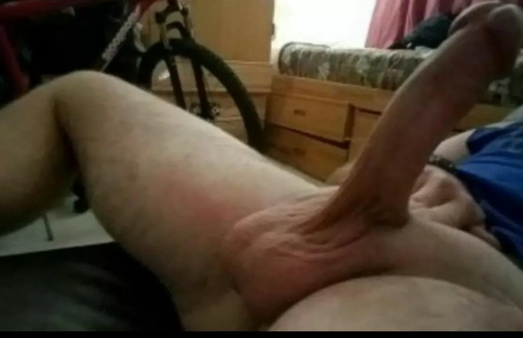 Hi I'm new hope u like my cock