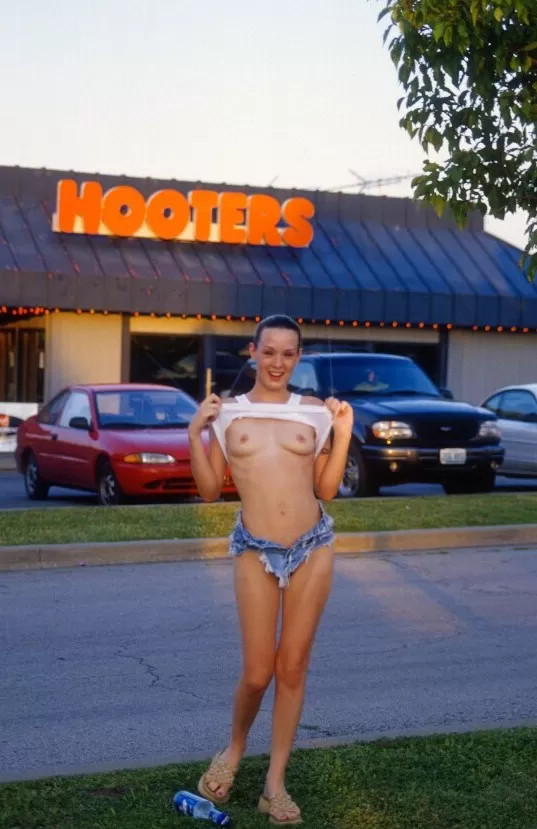 Hooters