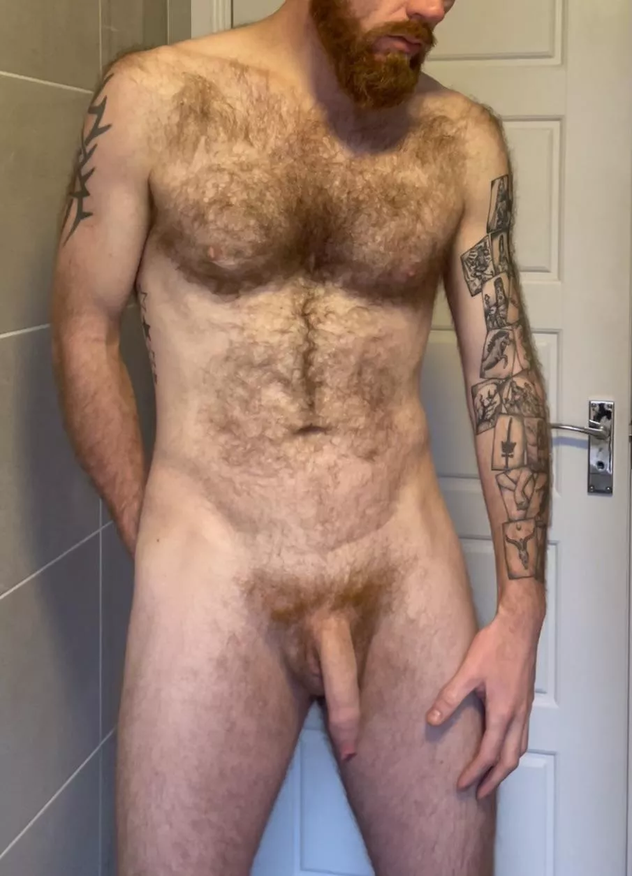 Hope your week is going well so far! Have a great day all, oh and here is my dick 😜