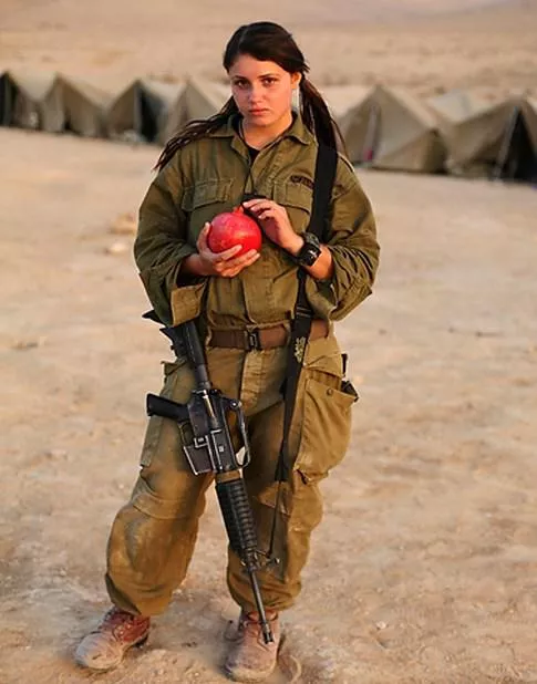 Hot IDF soldier