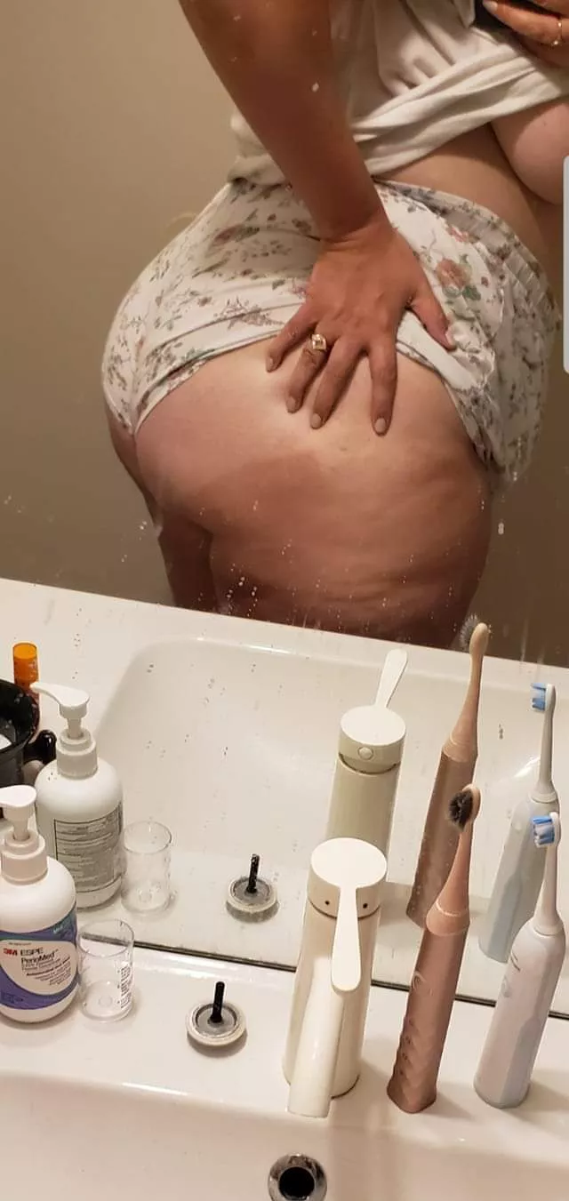 How about some BBW action on this fine Saturday?